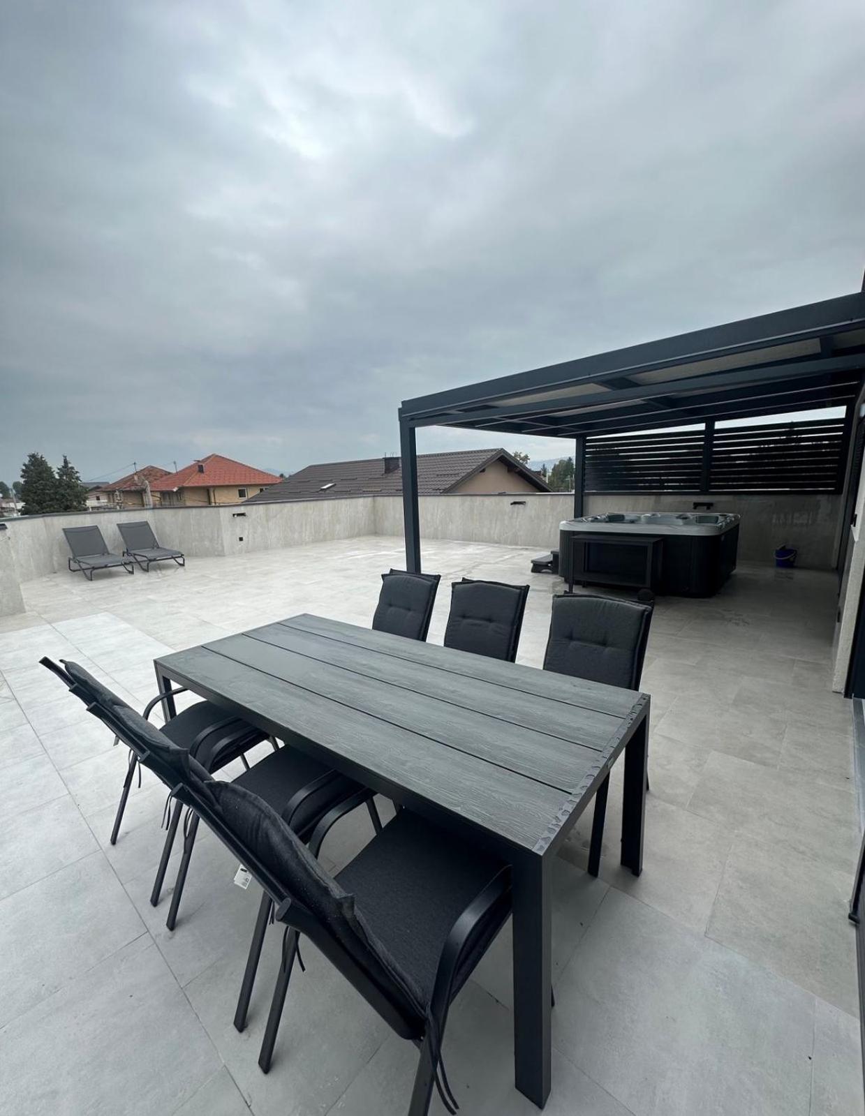 BLUE SKY Apartments