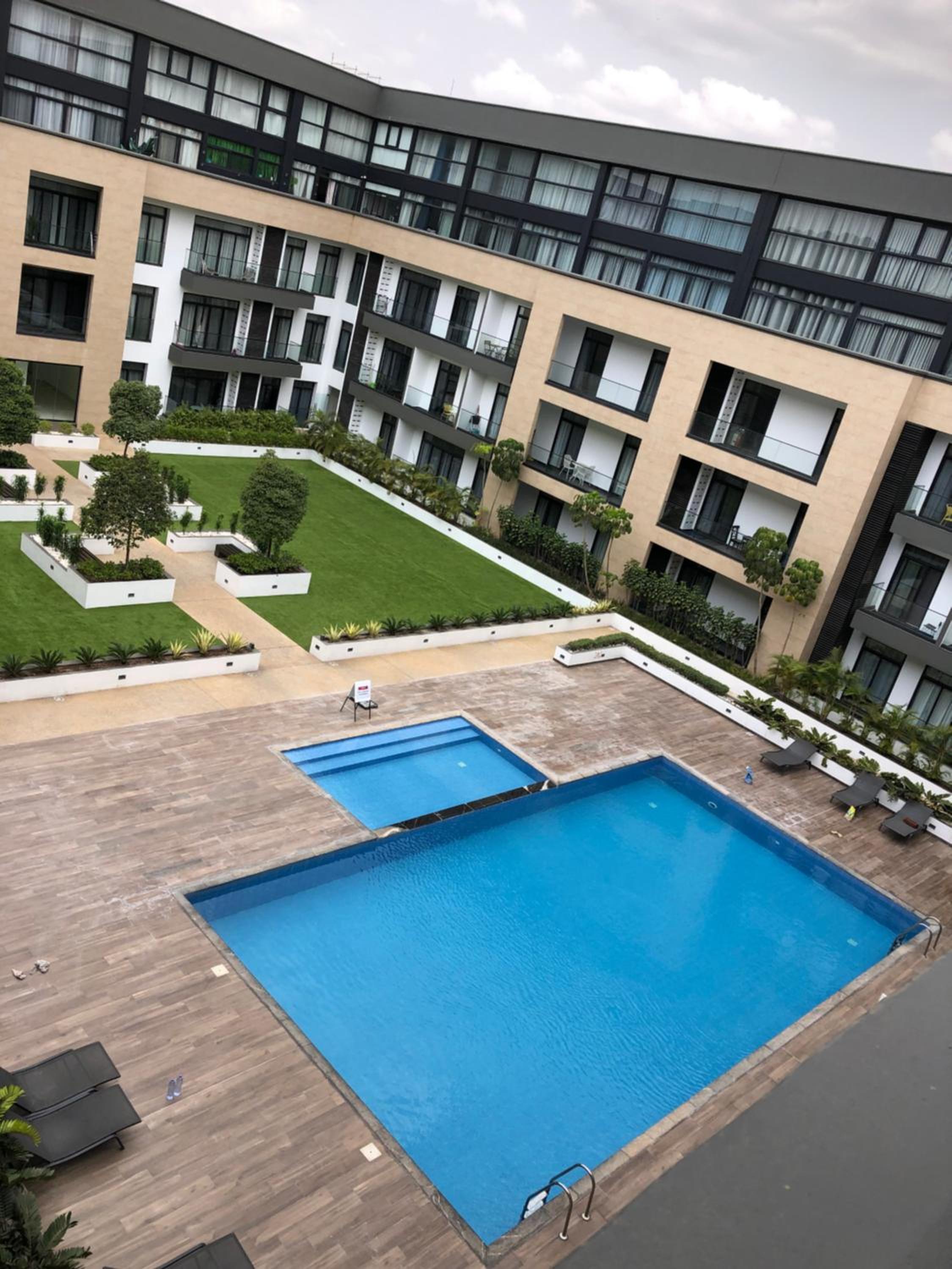 Embassy gardens by Cosy Retreat Apartments