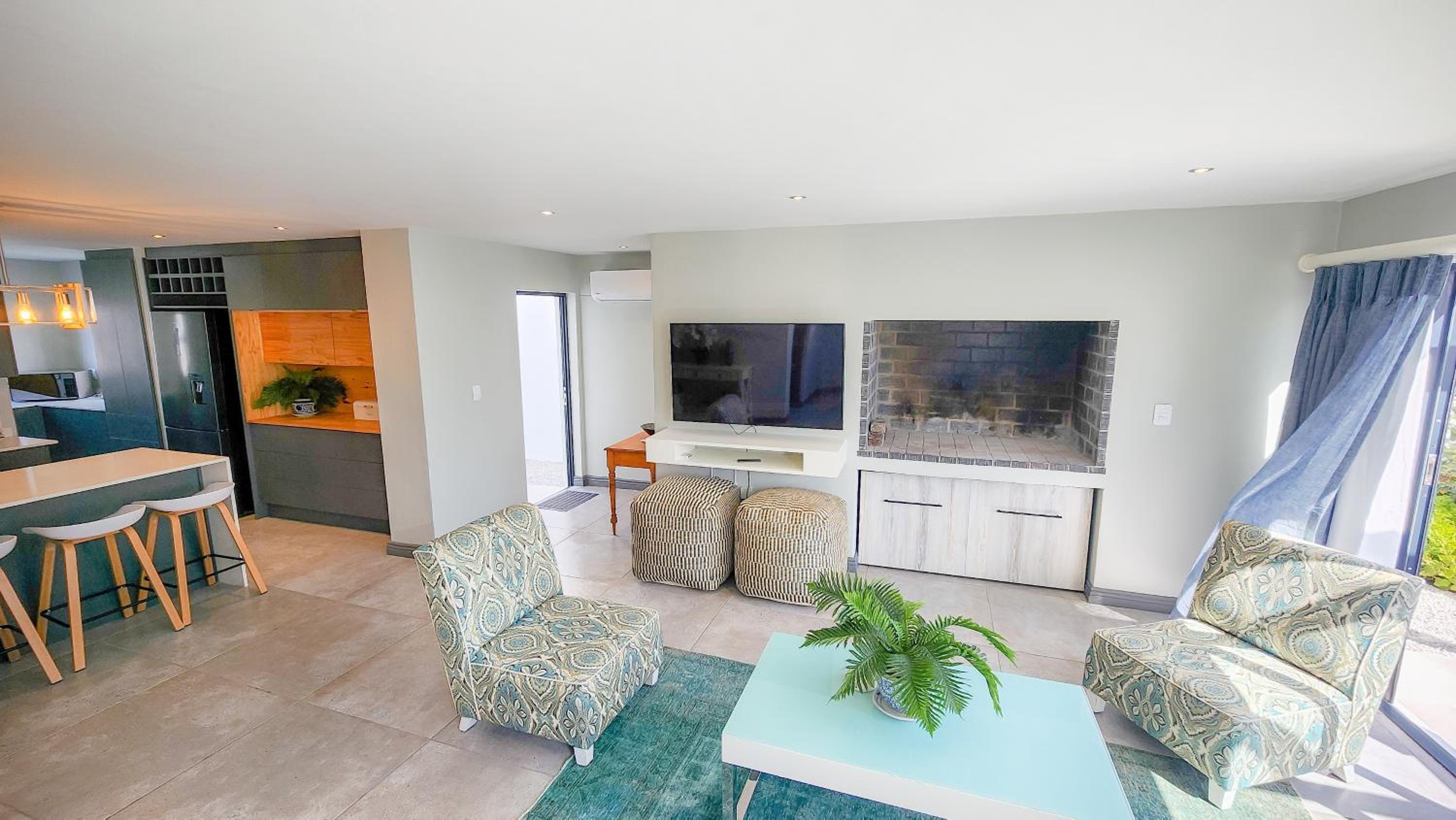 10 Seaview Close, Shelley Point view 2