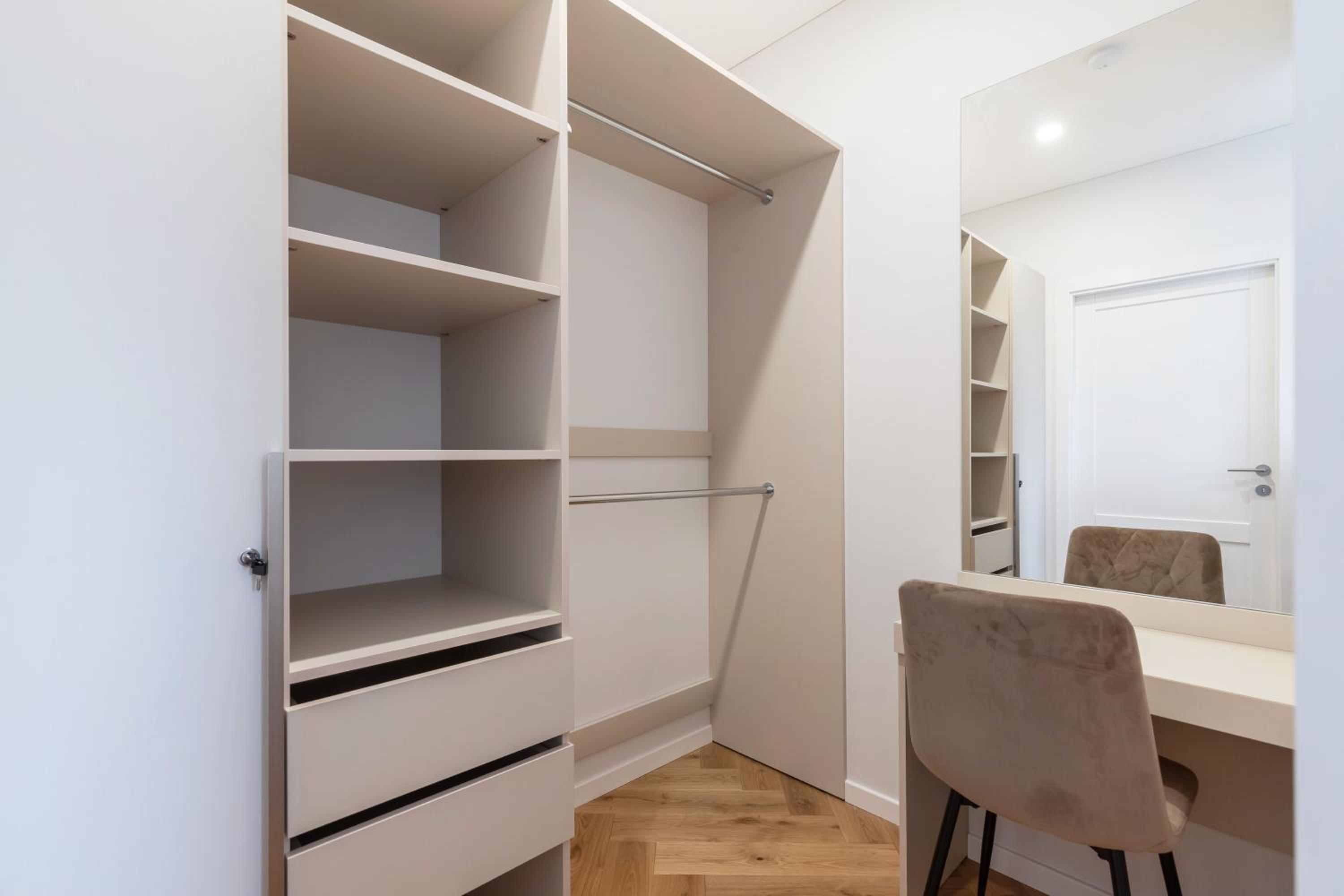 Stylish Simplicity - 1BDR Cozy Stay in Vilnius view 3