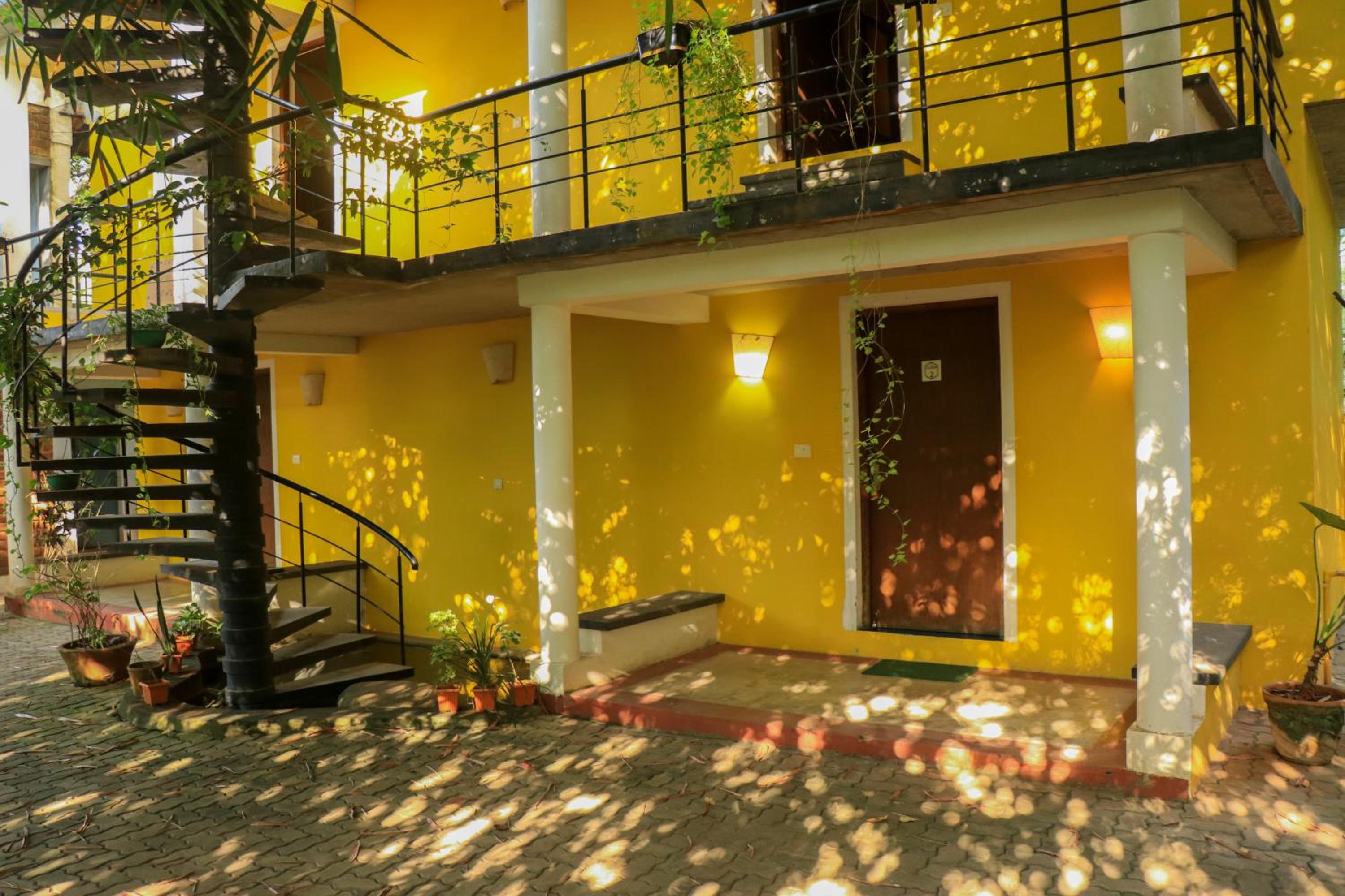 Samantha International The Ultimate Hostel Treat