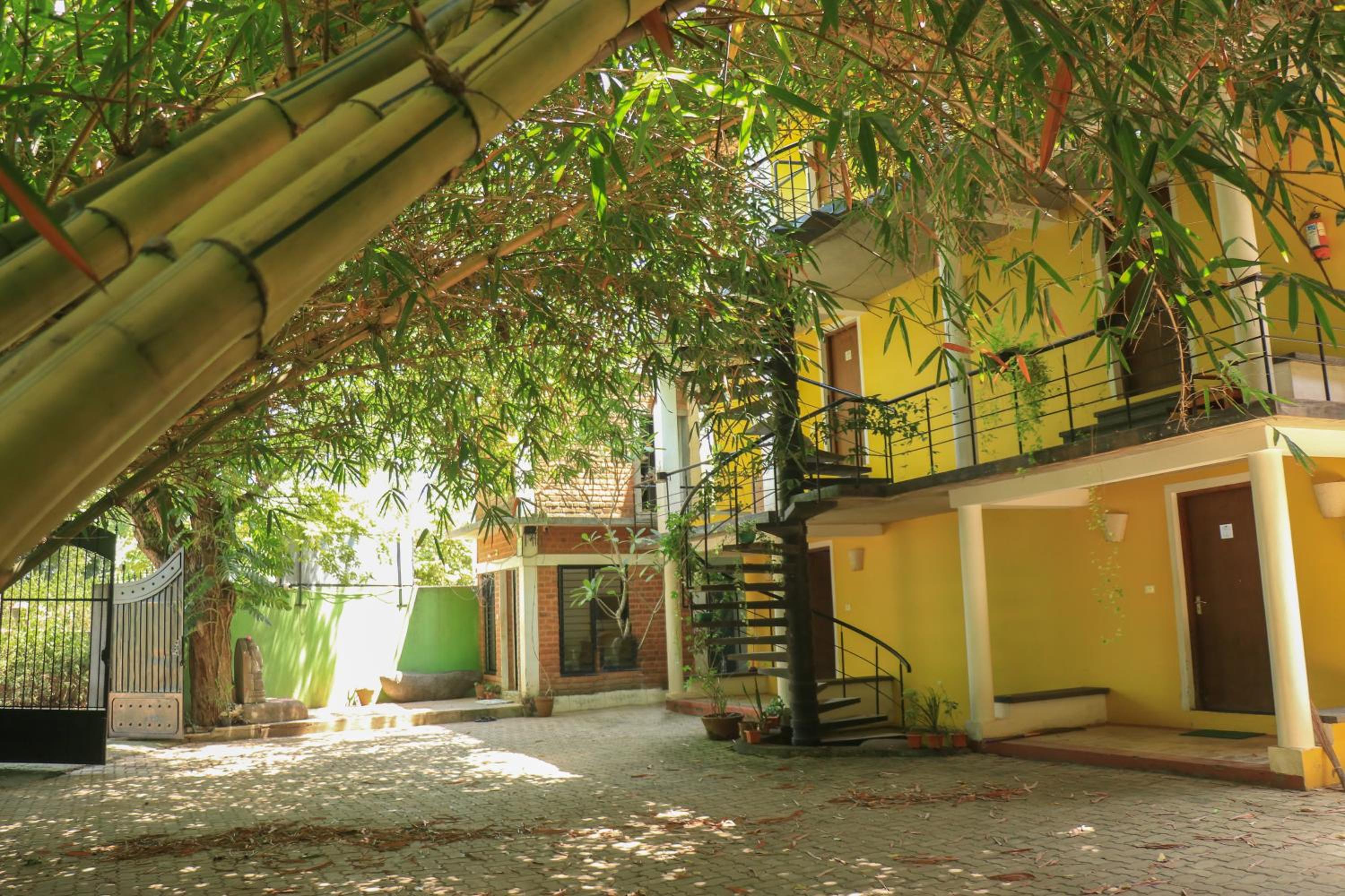 Samantha International The Ultimate Hostel Treat