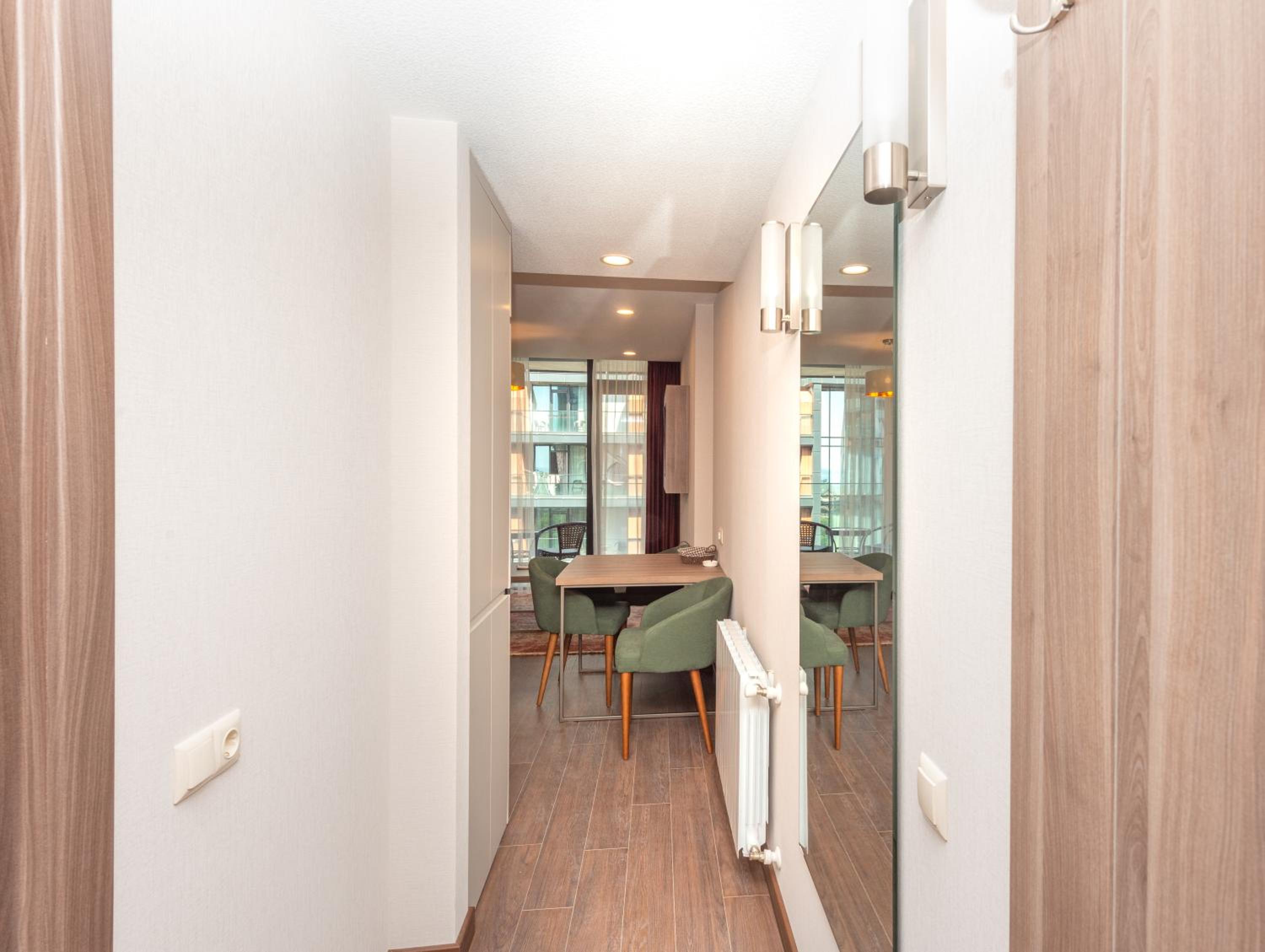 Sunshine Residence & Hotel