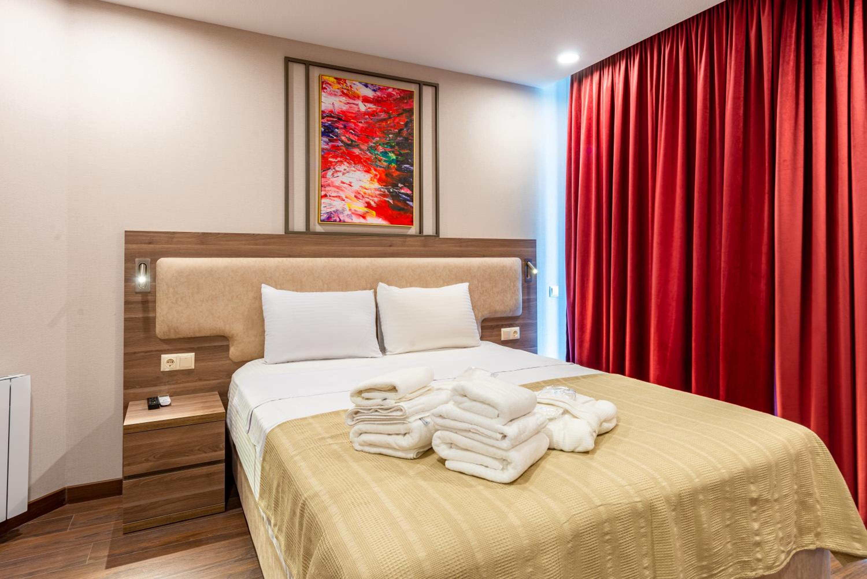 Sunshine Residence & Hotel