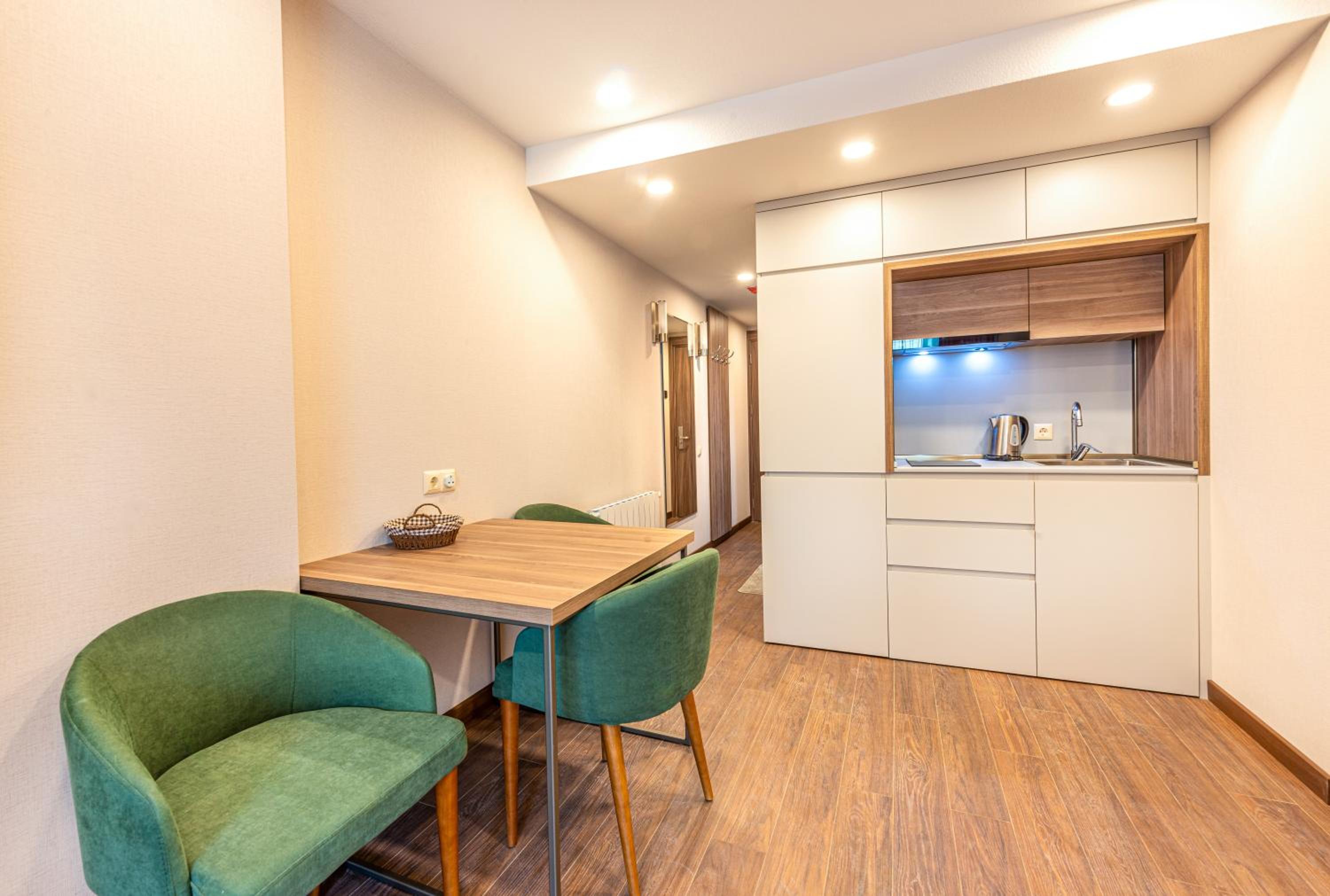 Sunshine Residence & Hotel