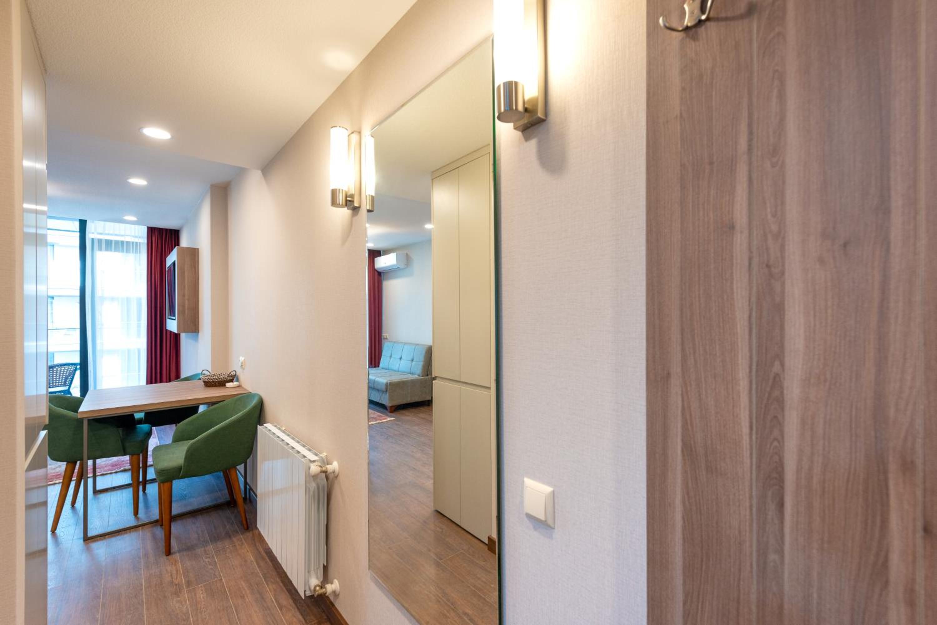 Sunshine Residence & Hotel