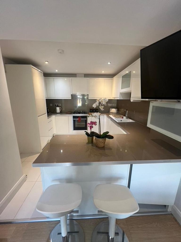 Zenobia London Luxury Apartments view 3