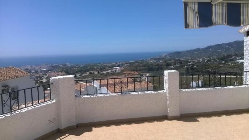 Luxury 2 Bedroom Apartment in San Juan de Capistrano, Nerja view 5