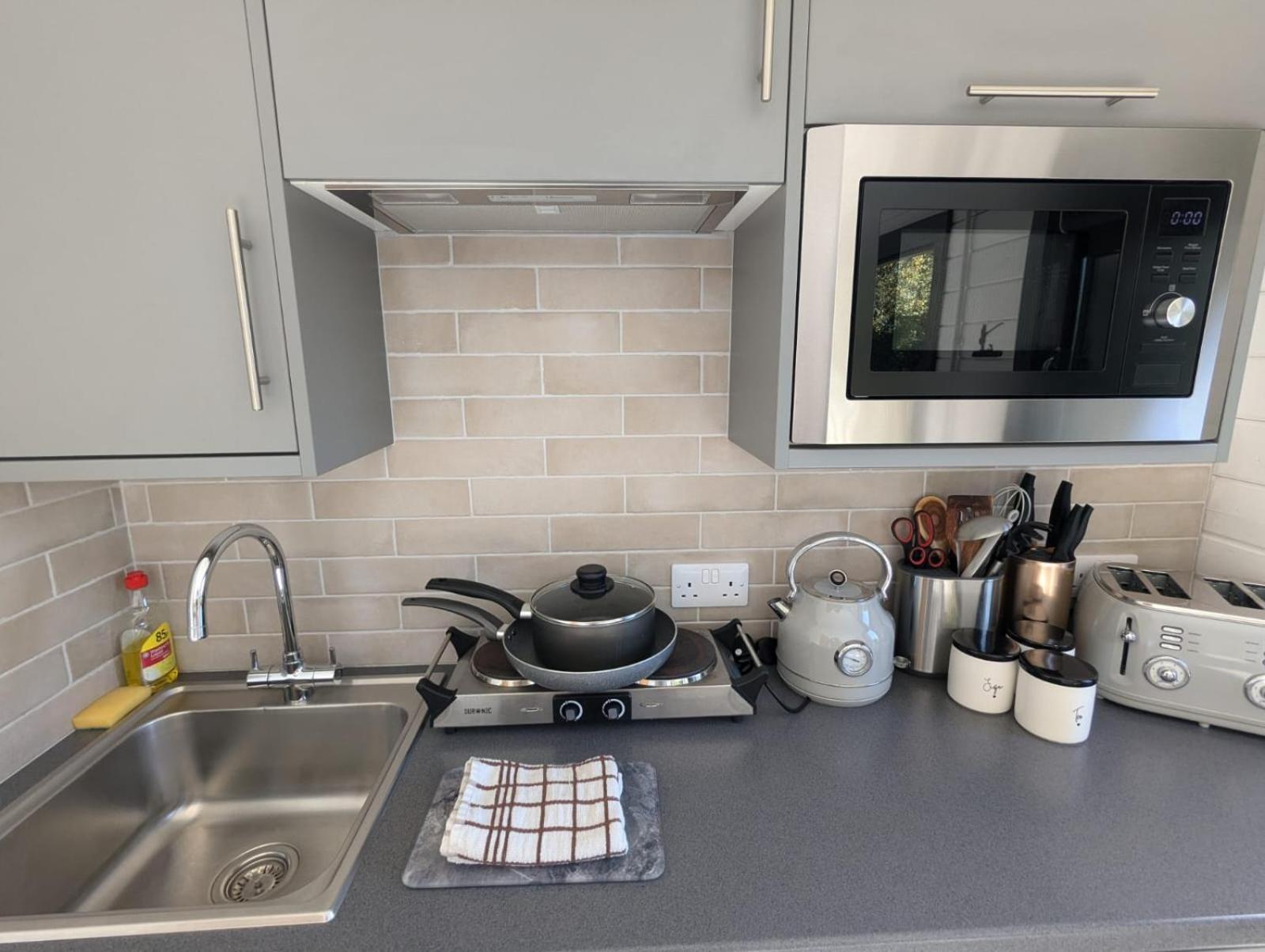 Shearsby Valley Lakes Accommodation