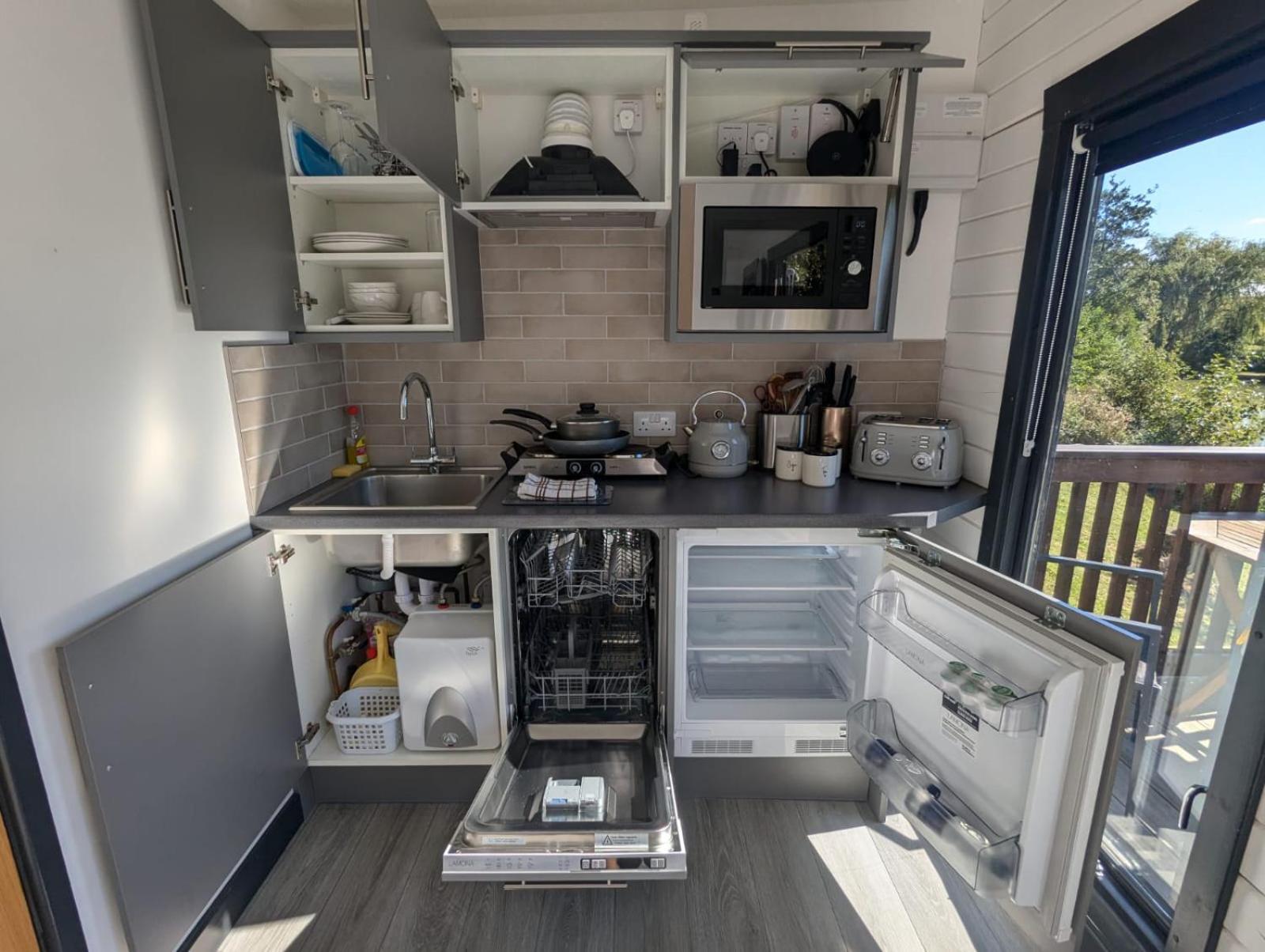 Shearsby Valley Lakes Accommodation
