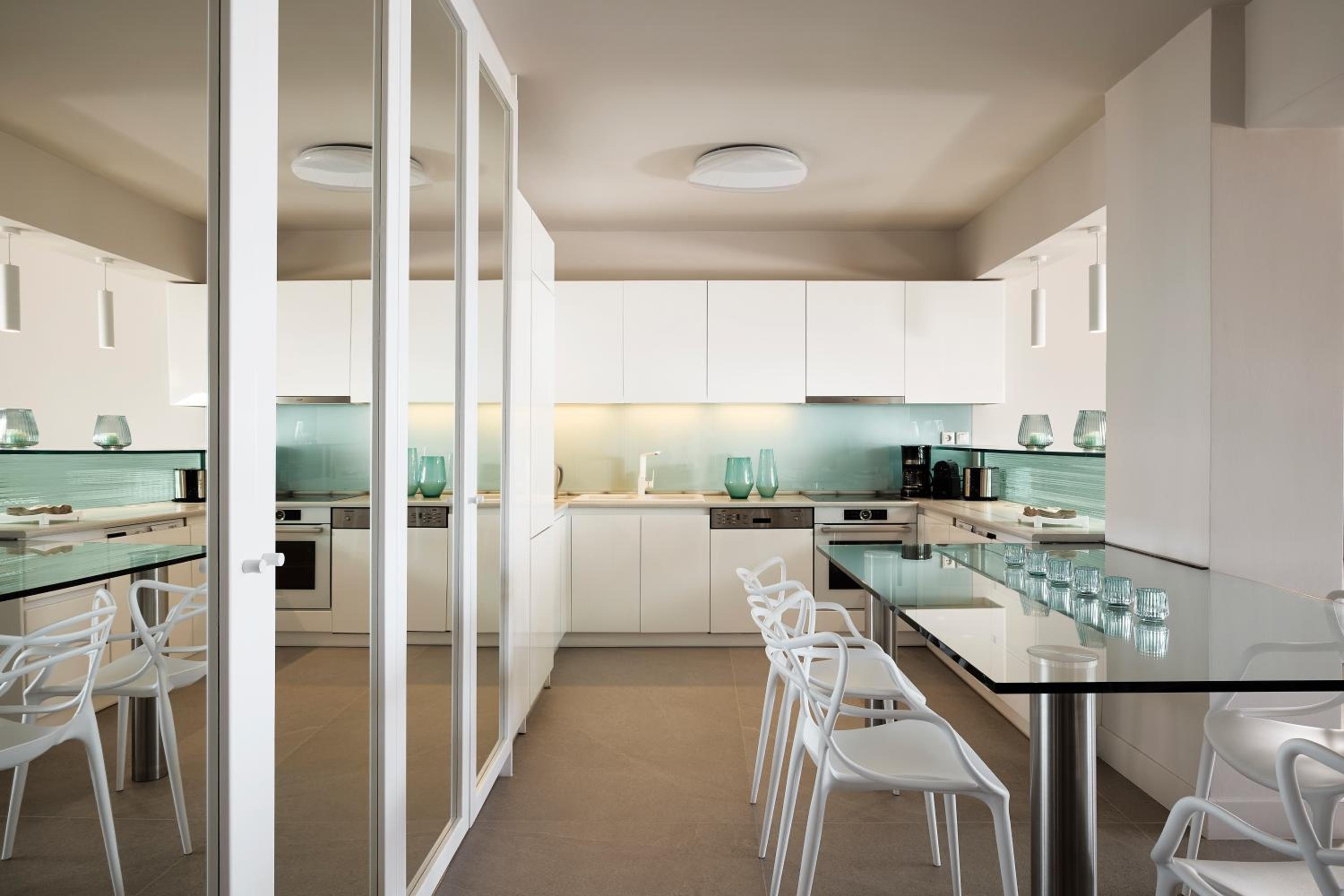 Crystal Green Properties
