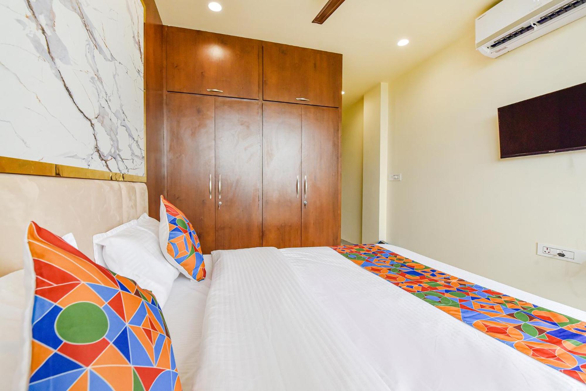 FabHotel Blooming Beds Pearl