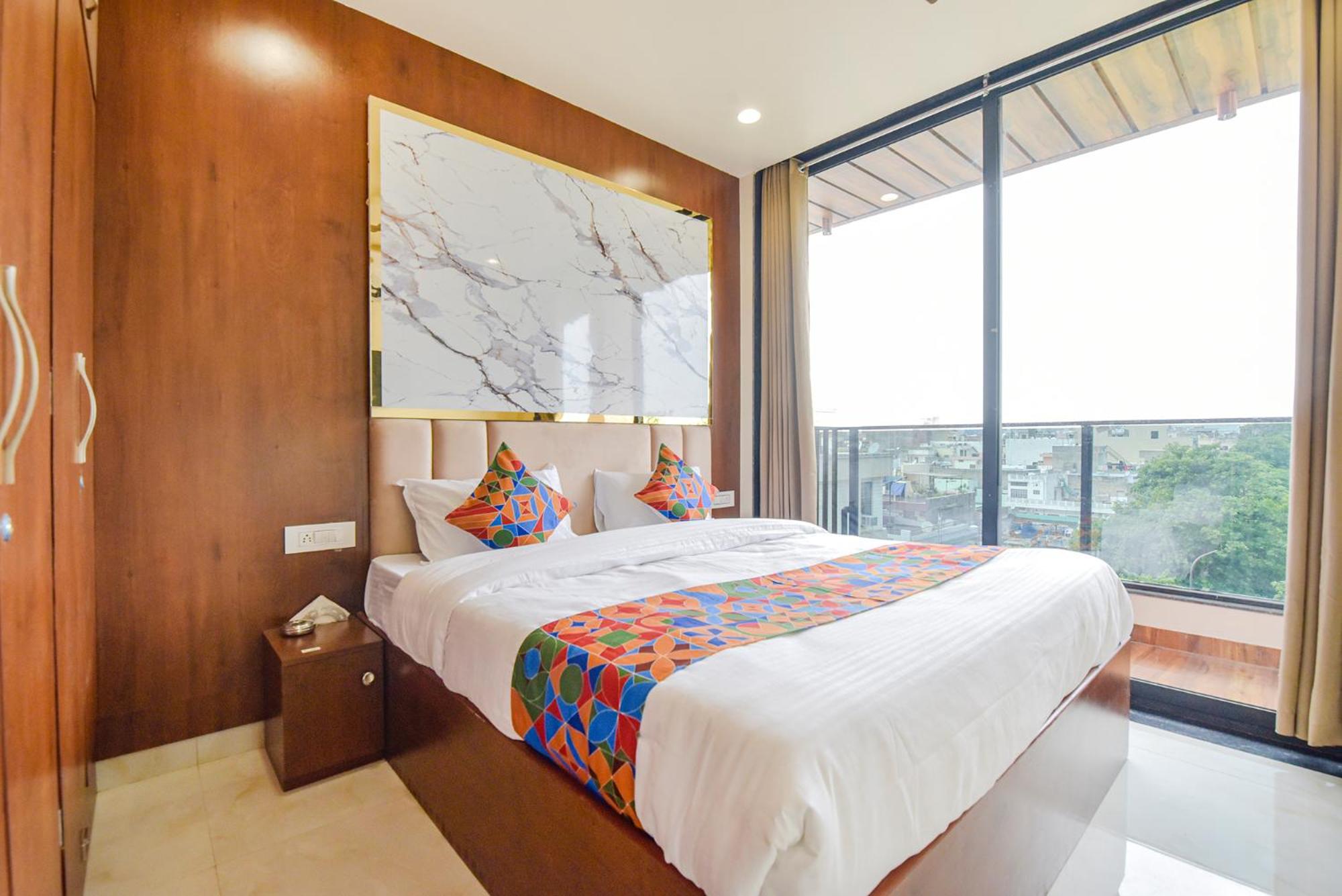 FabHotel Blooming Beds Pearl