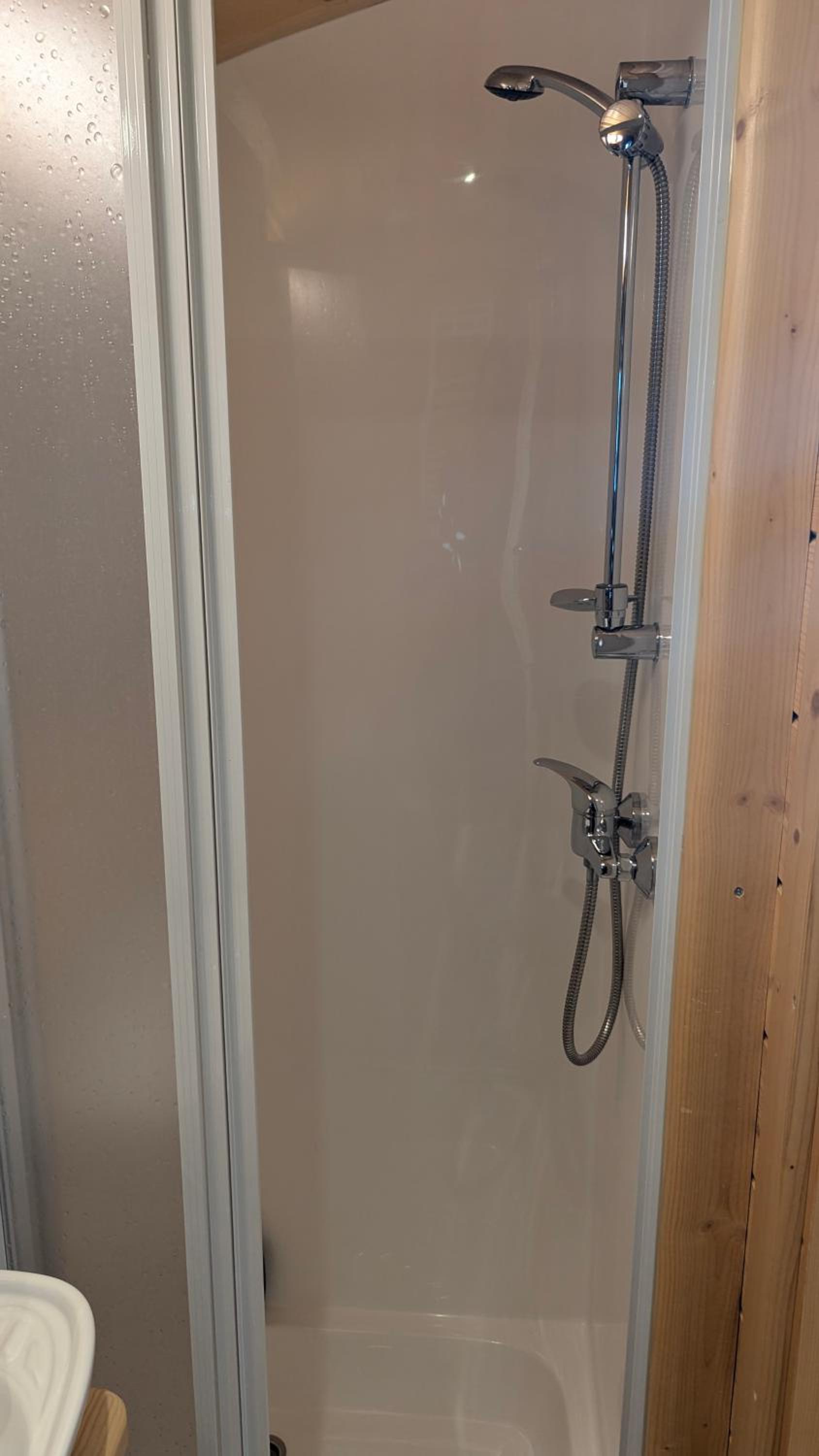 Worcester Vacations - The Anna Mae - For Cosy Couples - Property Image 17