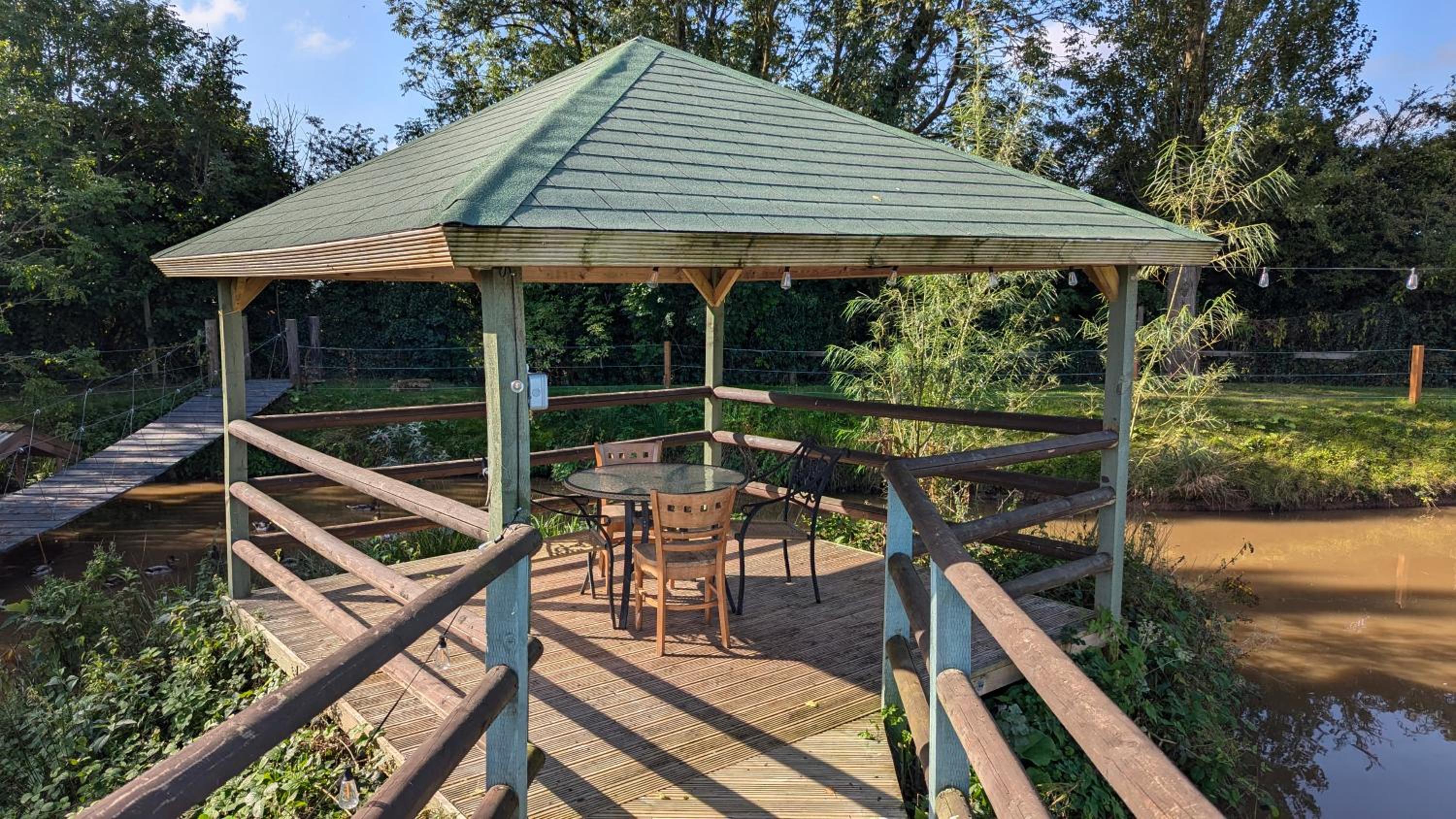 Worcester Vacations - The Anna Mae - For Cosy Couples - Property Image 9