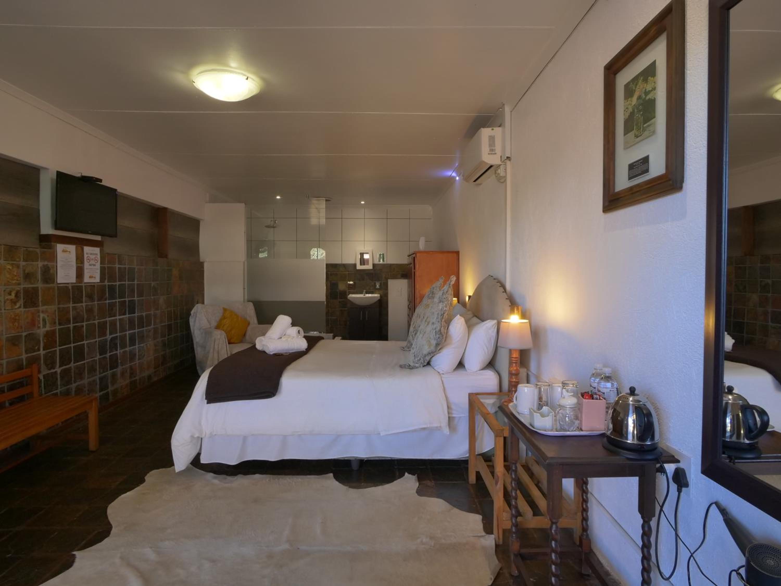 Autumn Breeze Manor Guest House