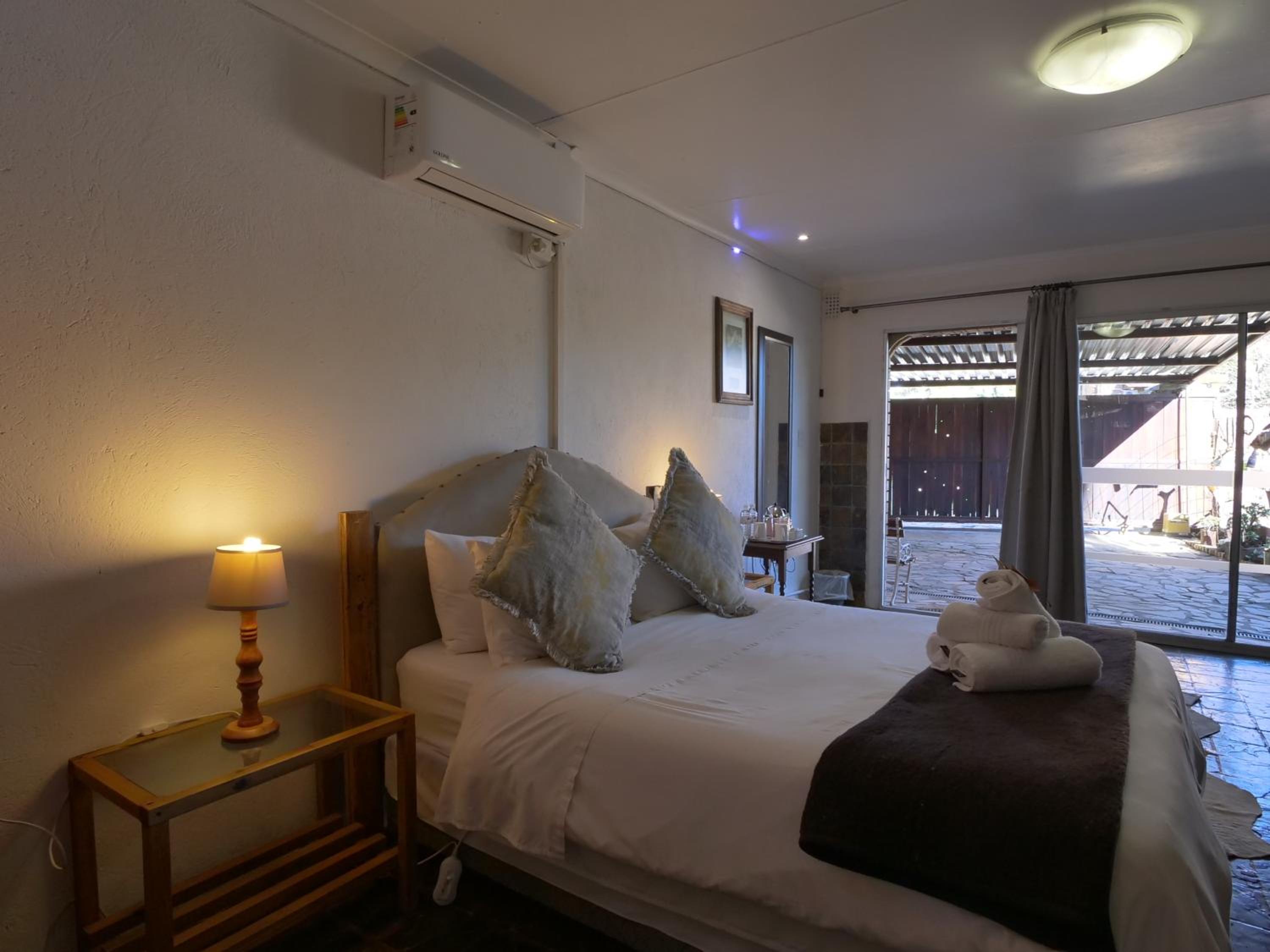 Autumn Breeze Manor Guest House