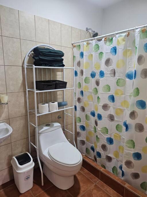 Hermoso Apartamento #5 en Condominio Vista Hermosa