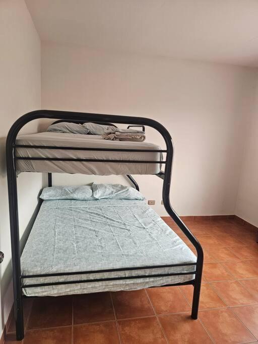 Hermoso Apartamento #5 en Condominio Vista Hermosa