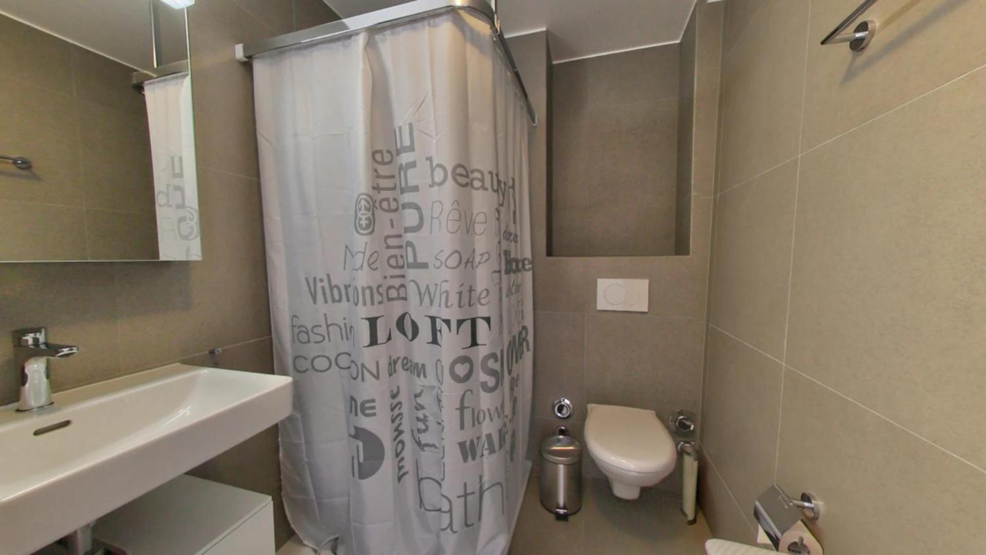 Lausanne City Center Apartments, Minutes Away from the Lake! AM53