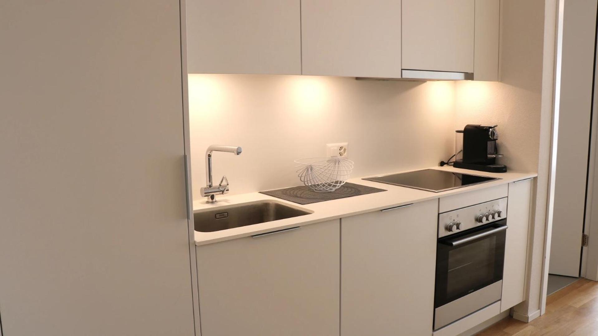 Lausanne City Center Apartments, Minutes Away from the Lake! AM53