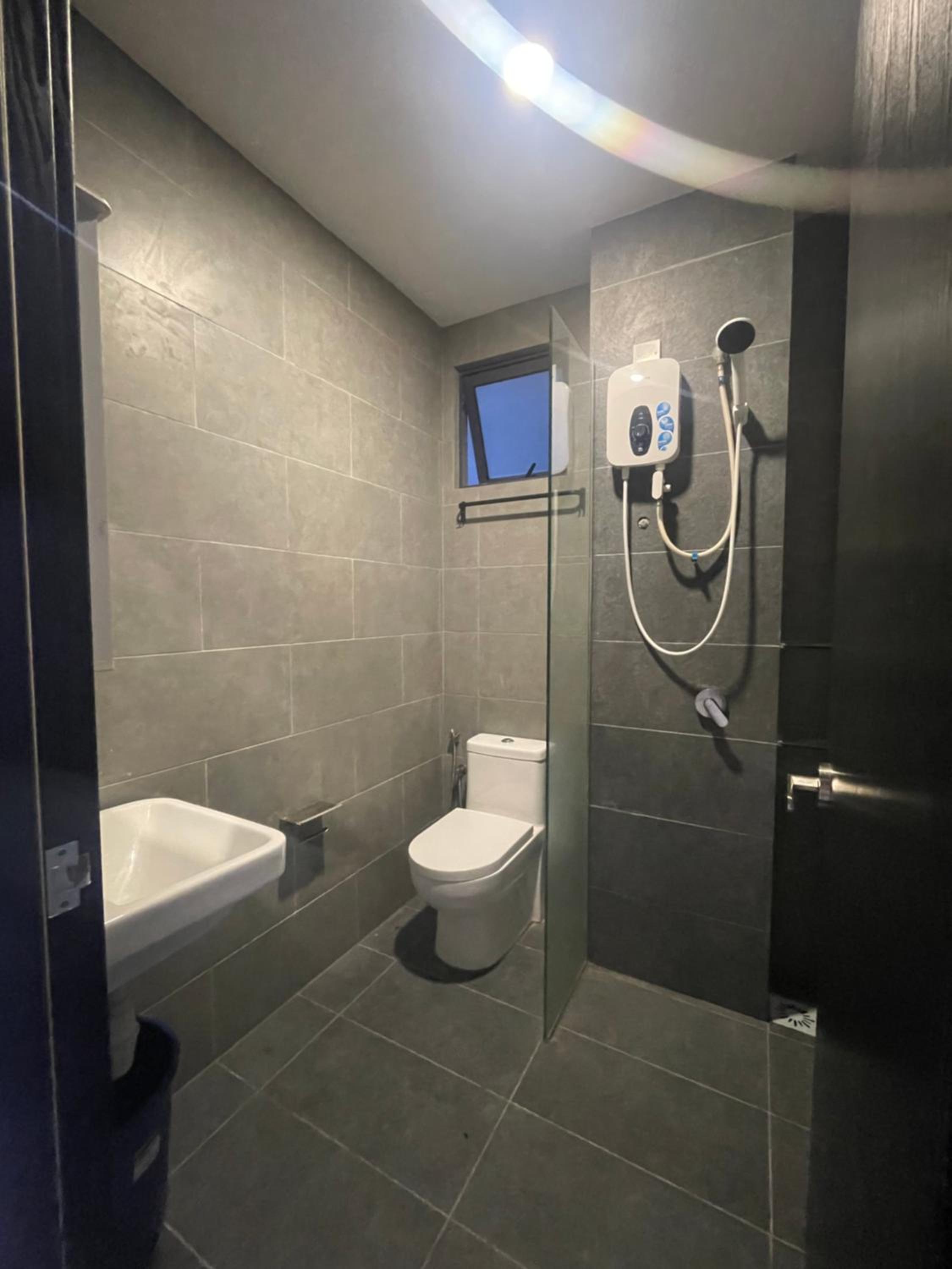 modern comfy stay 2BR 1BA