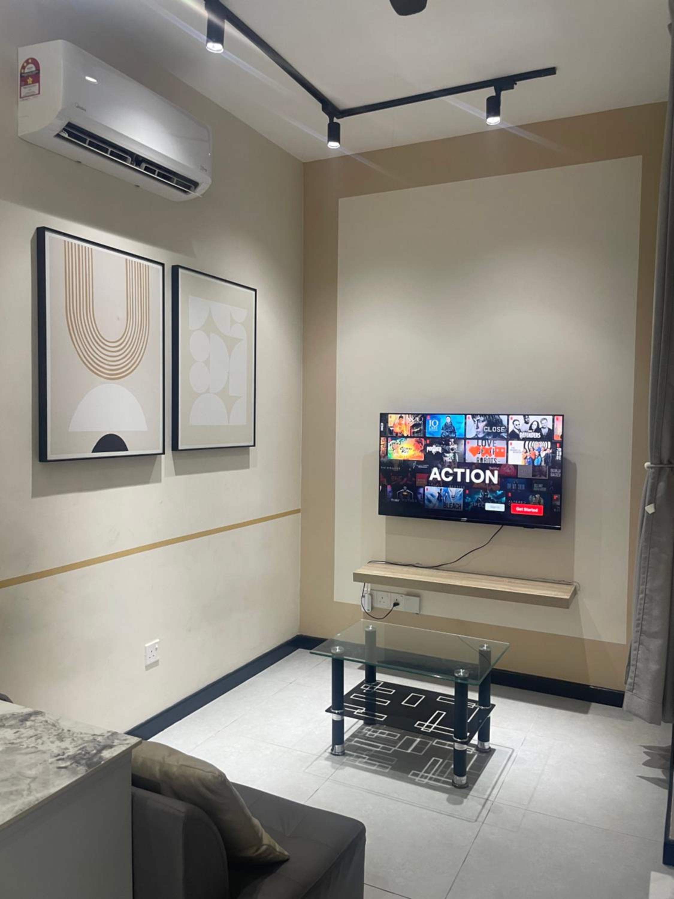modern comfy stay 2BR 1BA
