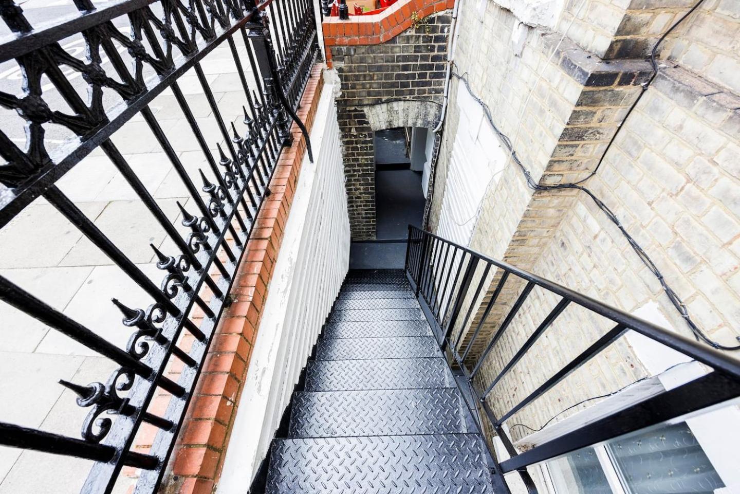3 BR 3BA Kensington Stay by Plotseeker Sleeps 8