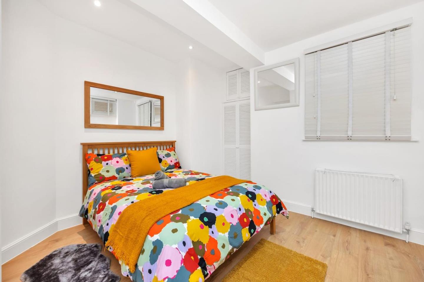 Kensington 3BR Victorian Flat Sleeps 7 Tube