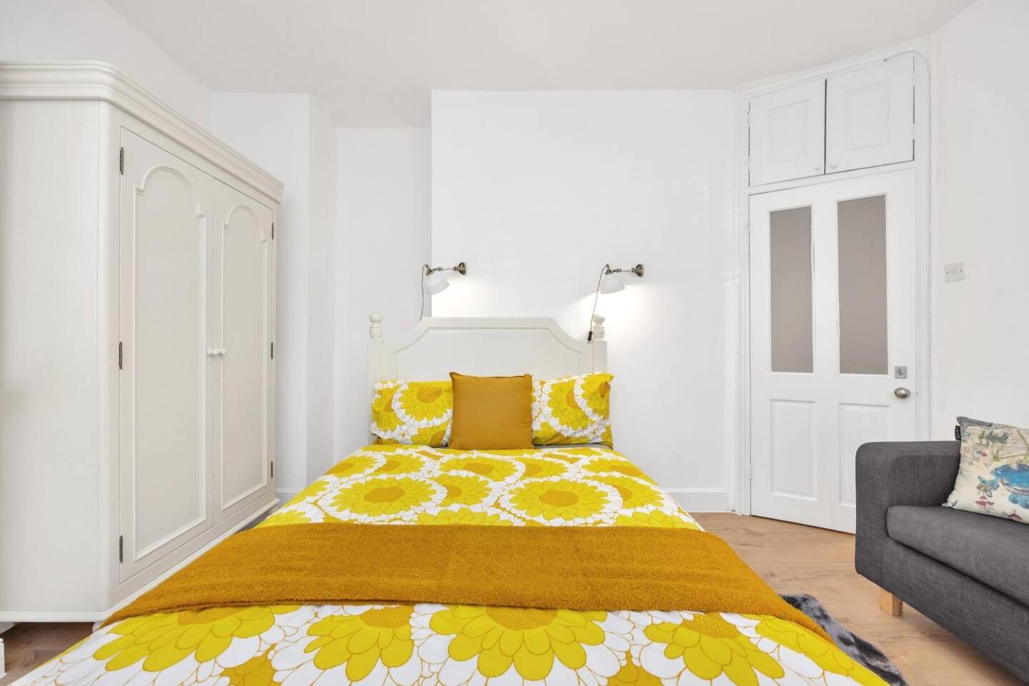 Kensington 3BR Victorian Flat Sleeps 7 Tube