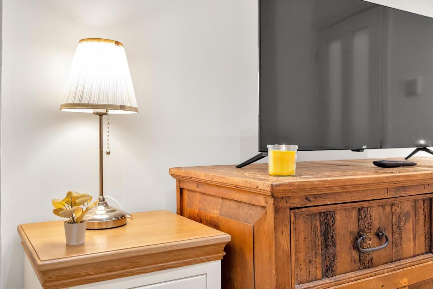 Kensington 3BR Victorian Flat Sleeps 7 Tube