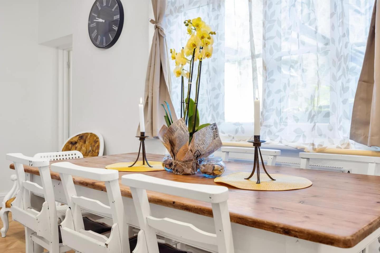 Kensington 3BR Victorian Flat Sleeps 7 Tube