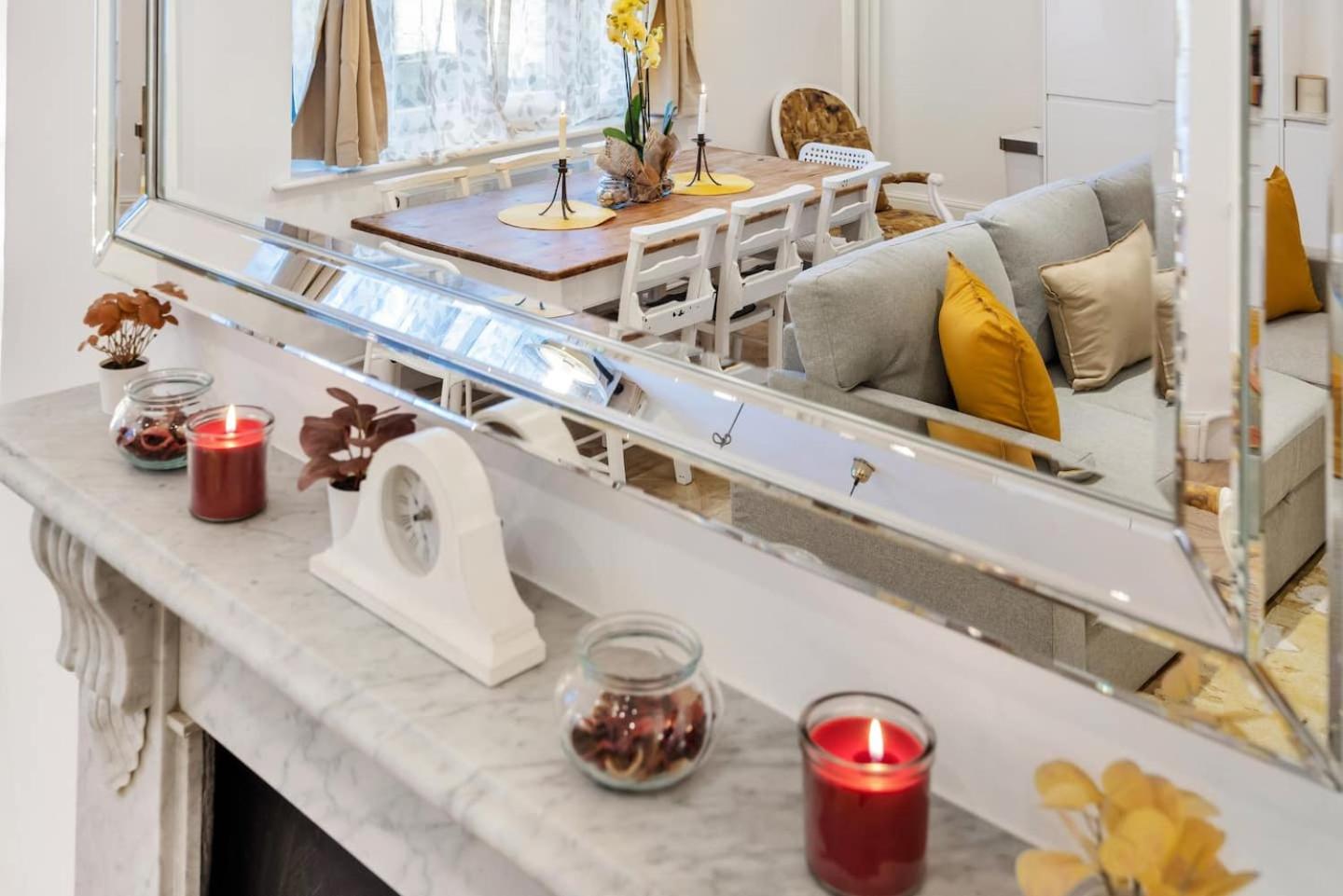 Kensington 3BR Victorian Flat Sleeps 7 Tube