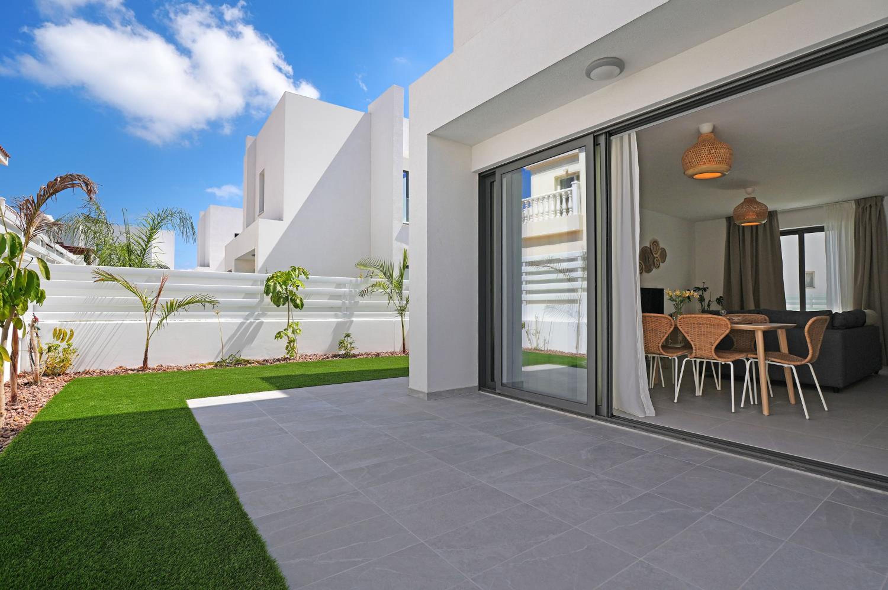 Villa Flora - 3Bed all En-suite with Private Pool