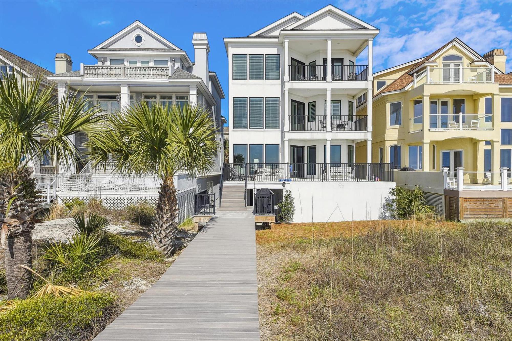 10 Collier Beach- Oceanfront, Private Beach Access, Heatable Pool, Free Activities Included view 4