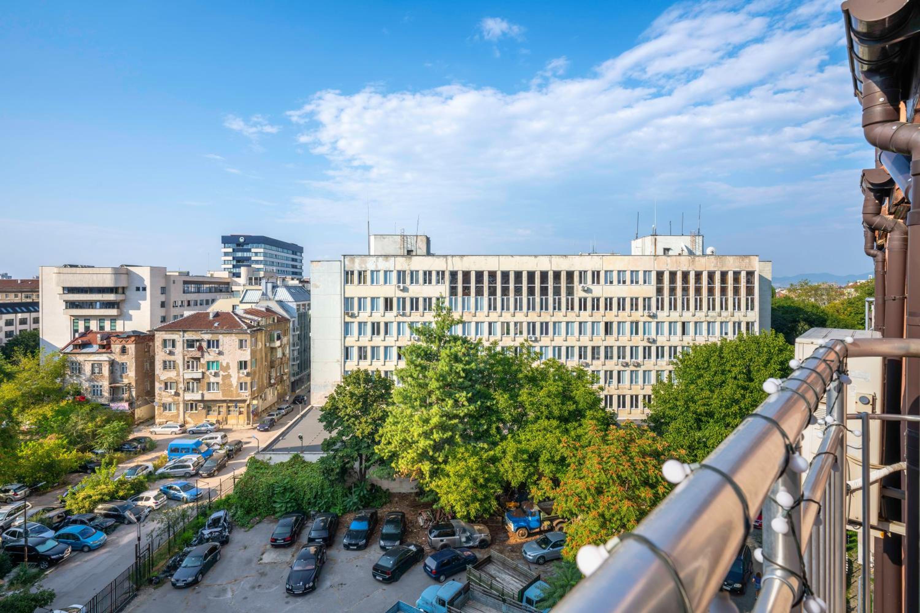 Spacious 2BD Flat with Secure Free Parking by Flat Mаnager
