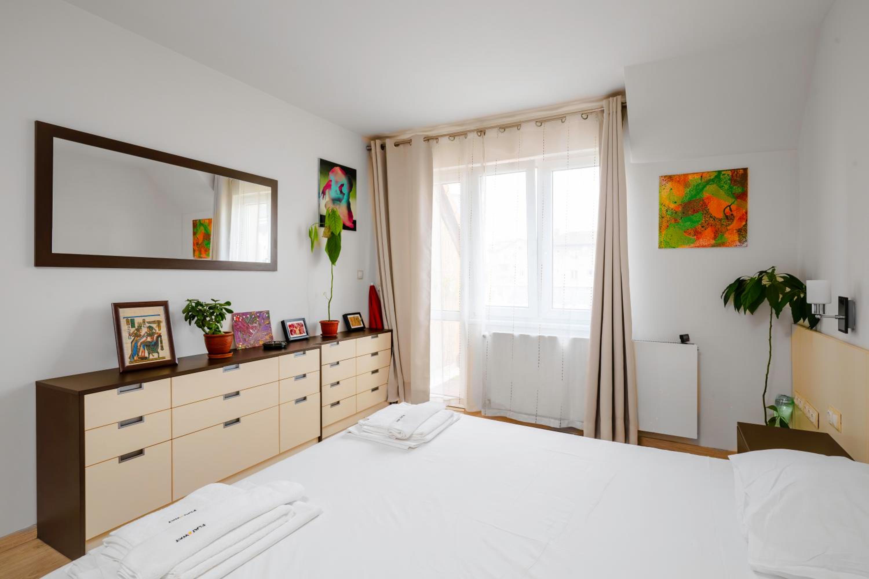 Spacious 2BD Flat with Secure Free Parking by Flat Mаnager