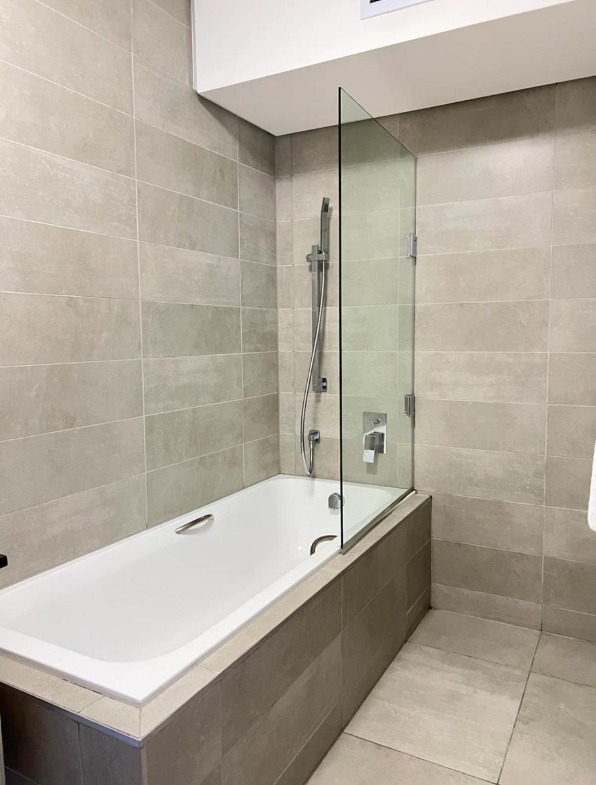 Stylish waters edge apartment