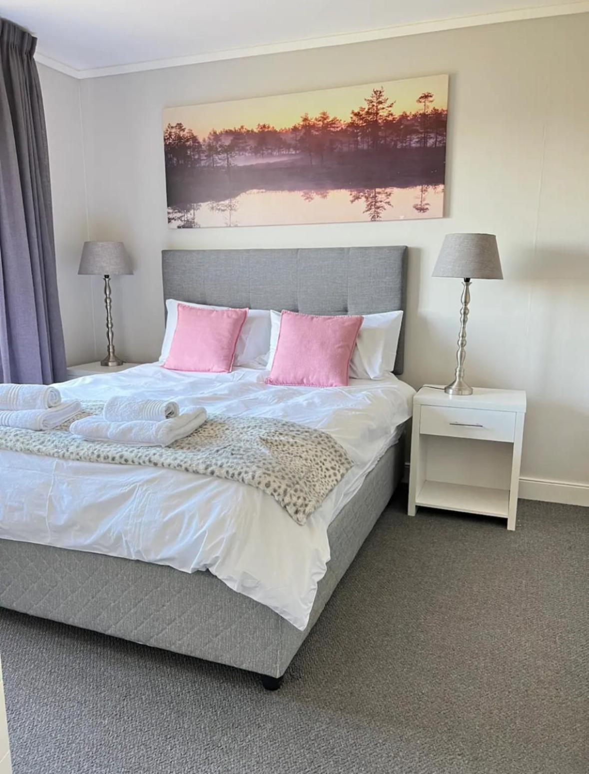 Stylish waters edge apartment