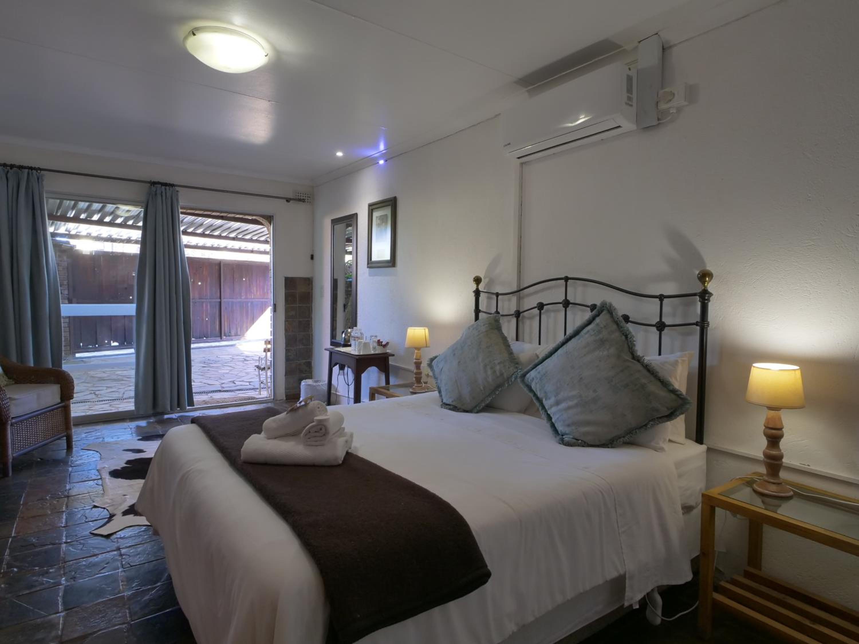 Autumn Breeze Manor Guest House