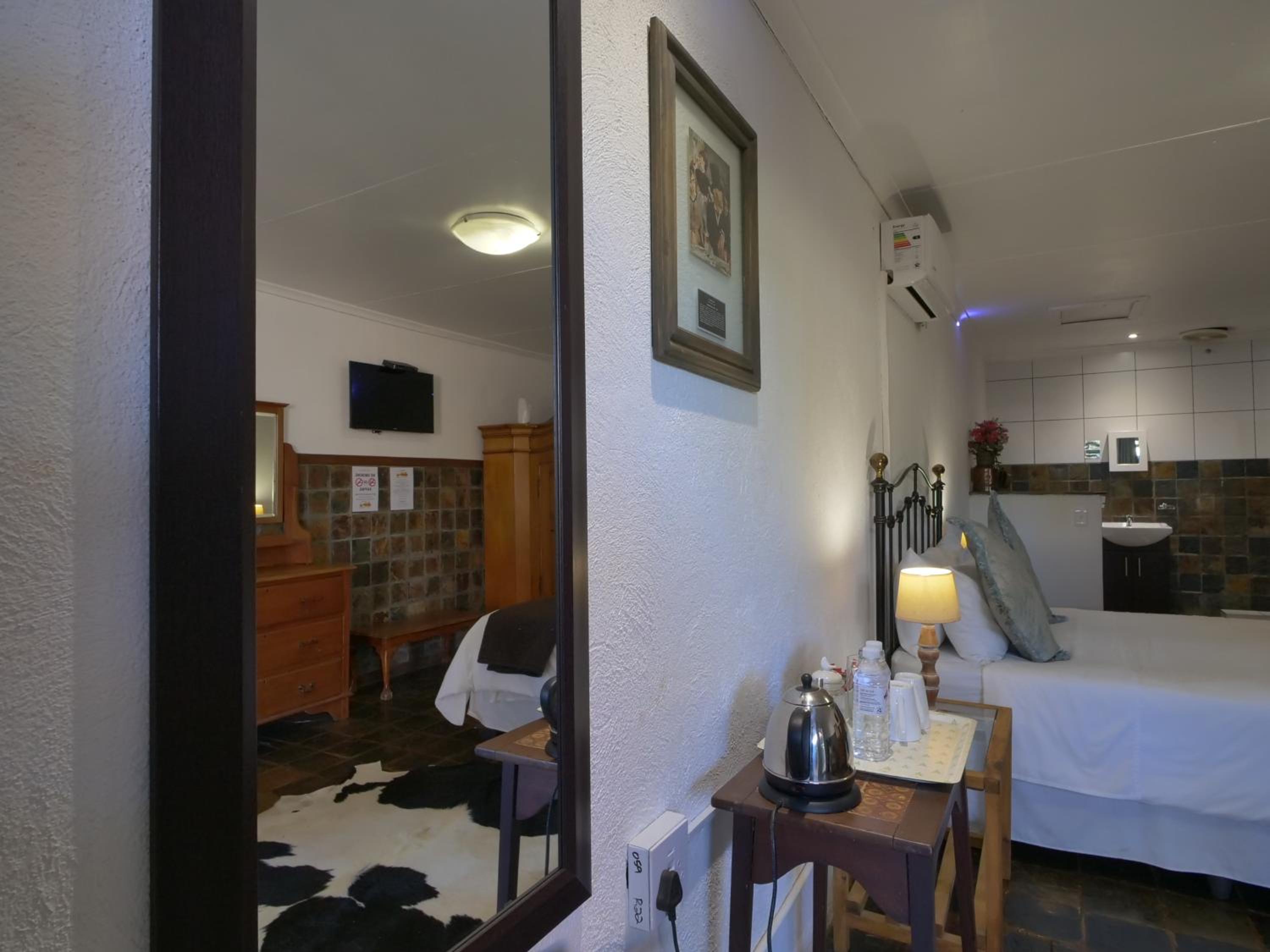 Autumn Breeze Manor Guest House