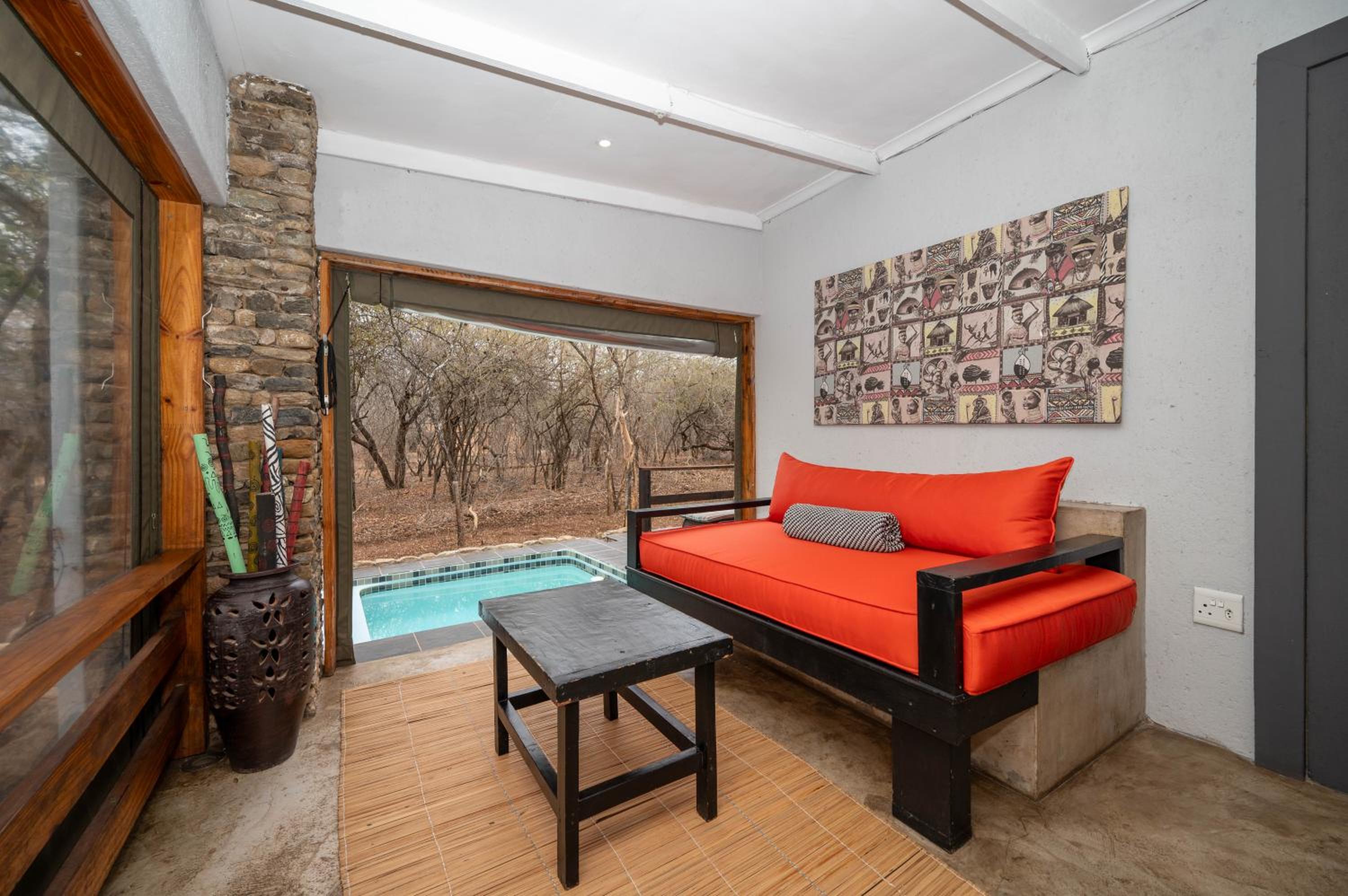 Foxy Crocodile Bush Lodge & Kruger Safaris