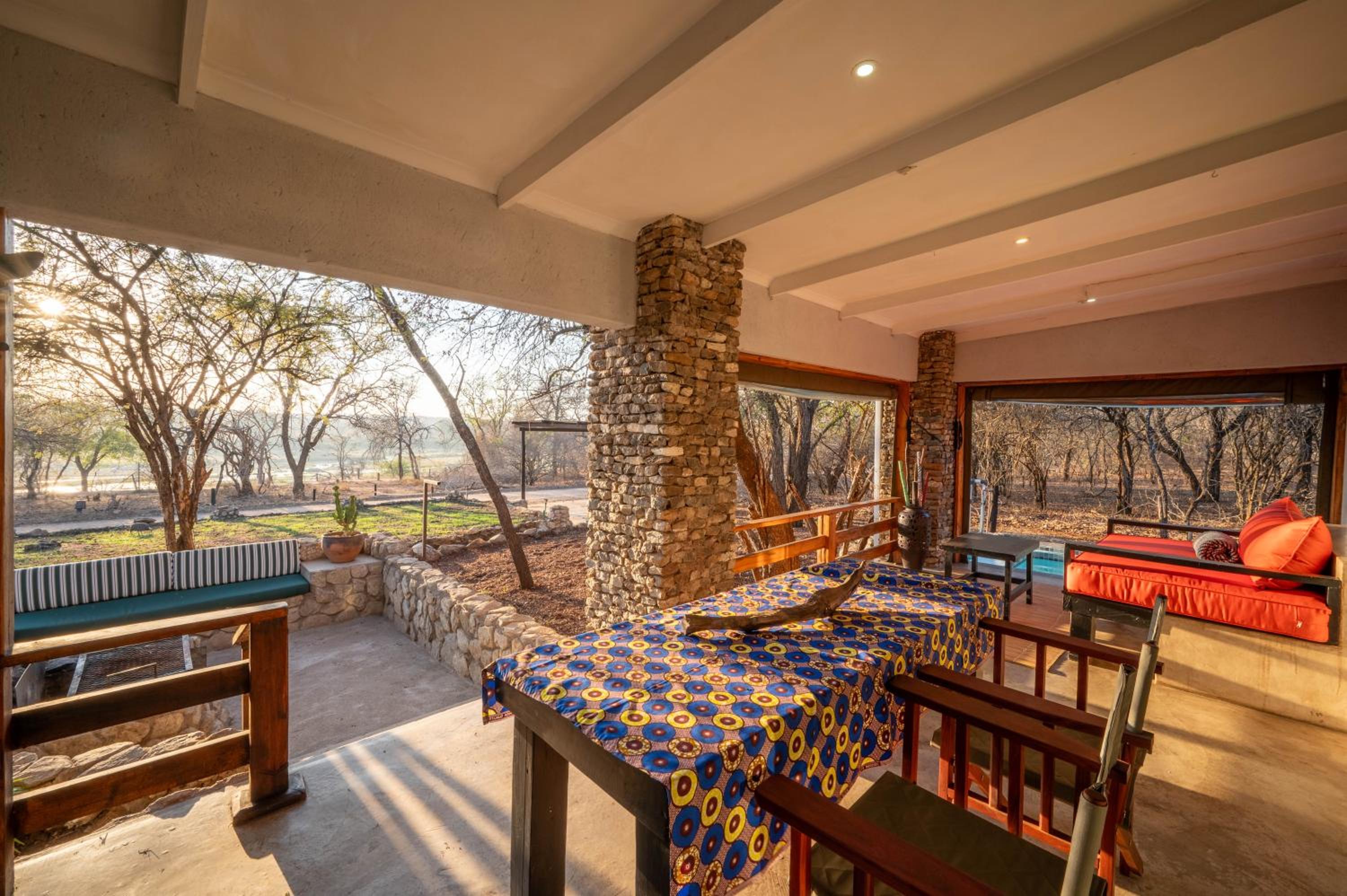 Foxy Crocodile Bush Lodge & Kruger Safaris