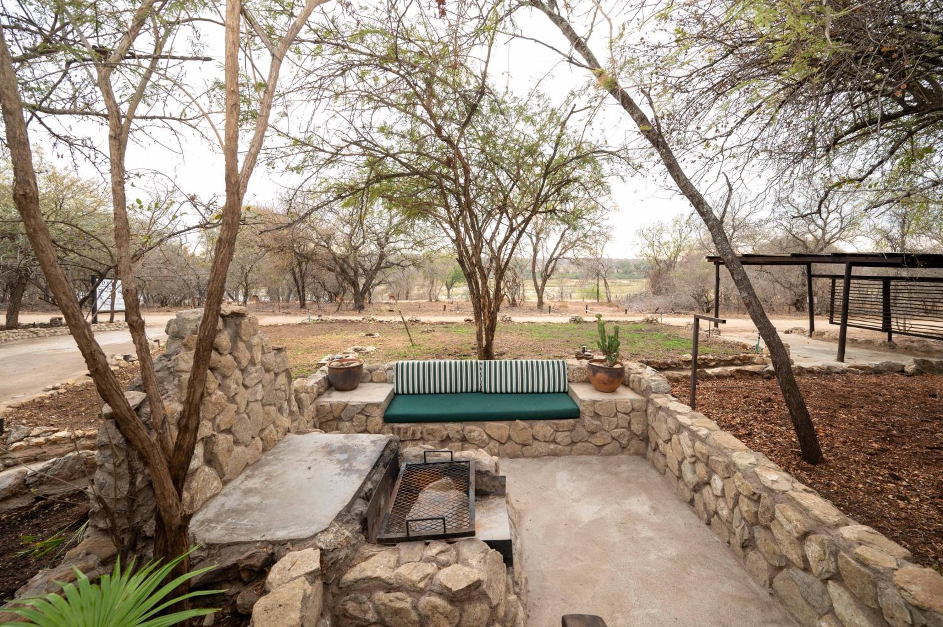 Foxy Crocodile Bush Lodge & Kruger Safaris