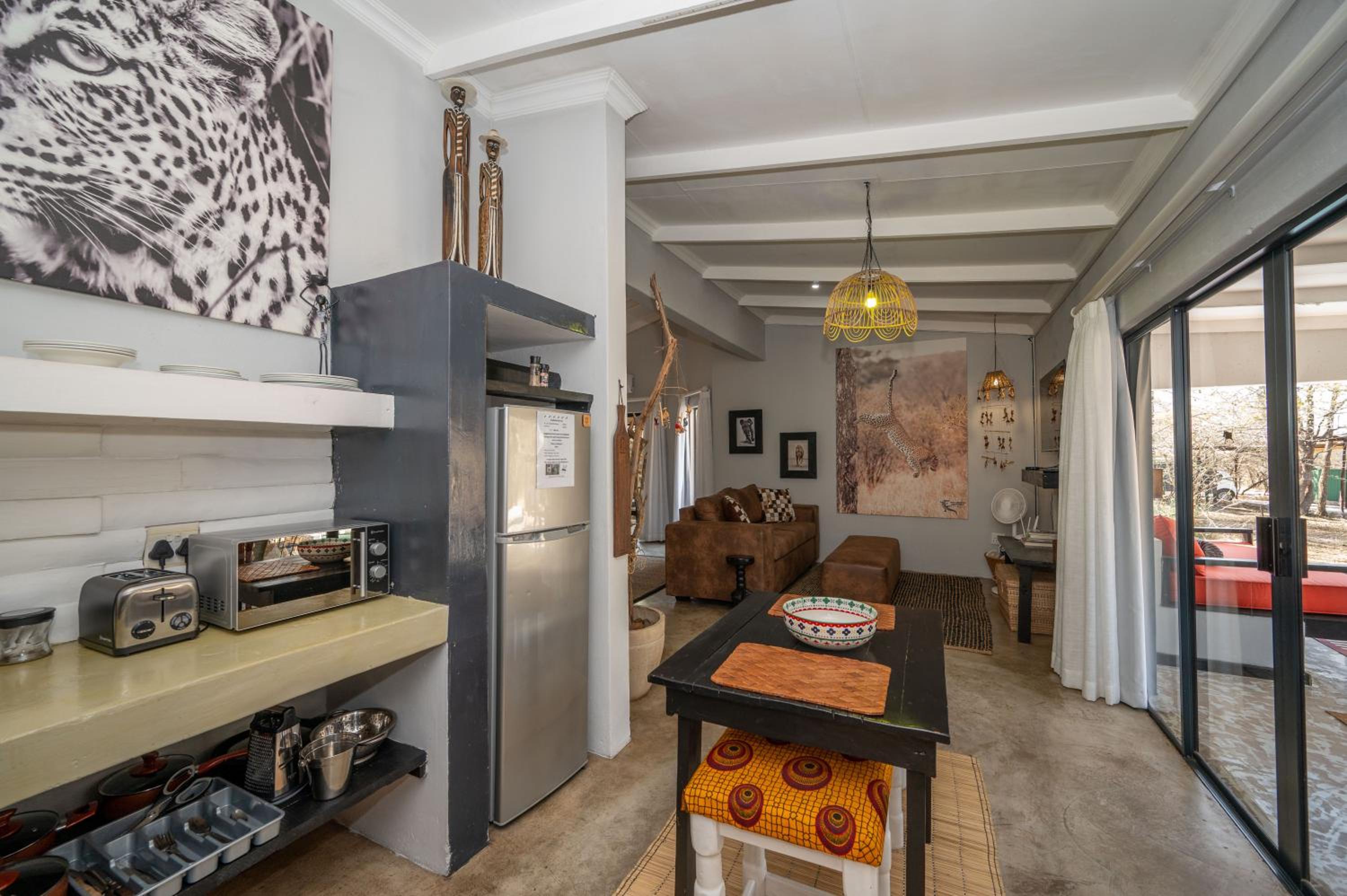 Foxy Crocodile Bush Lodge & Kruger Safaris