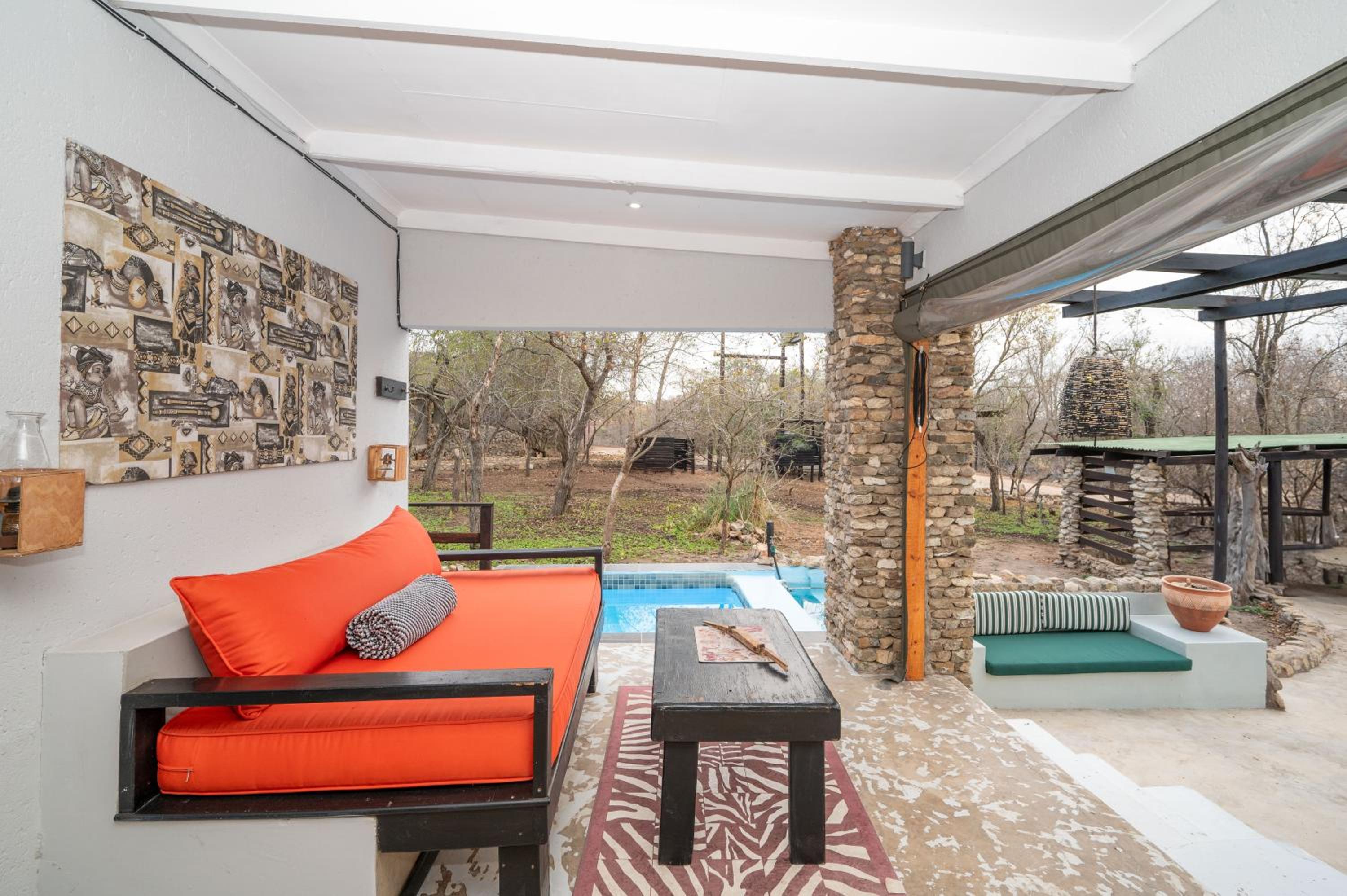 Foxy Crocodile Bush Lodge & Kruger Safaris