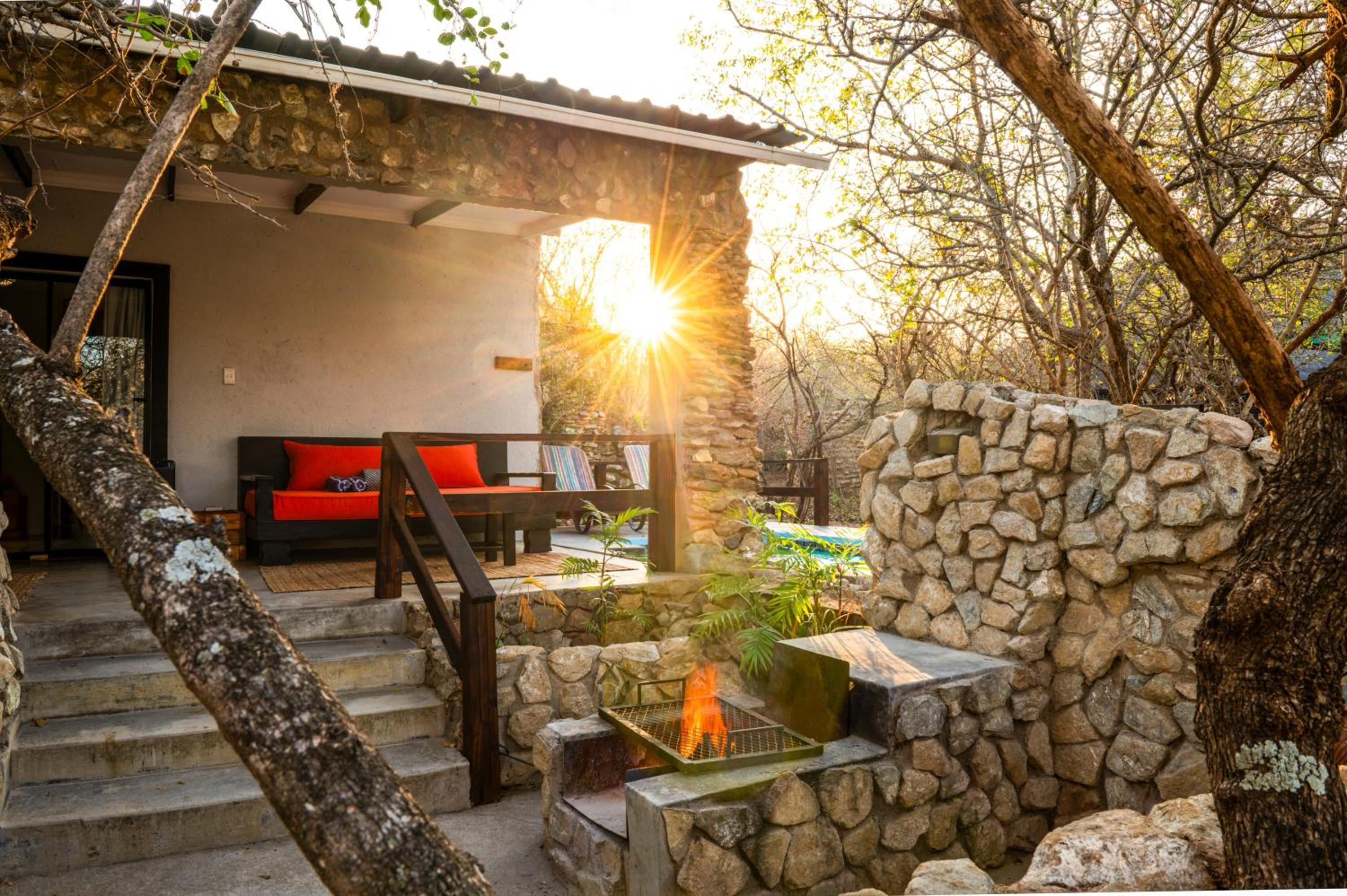Foxy Crocodile Bush Lodge & Kruger Safaris