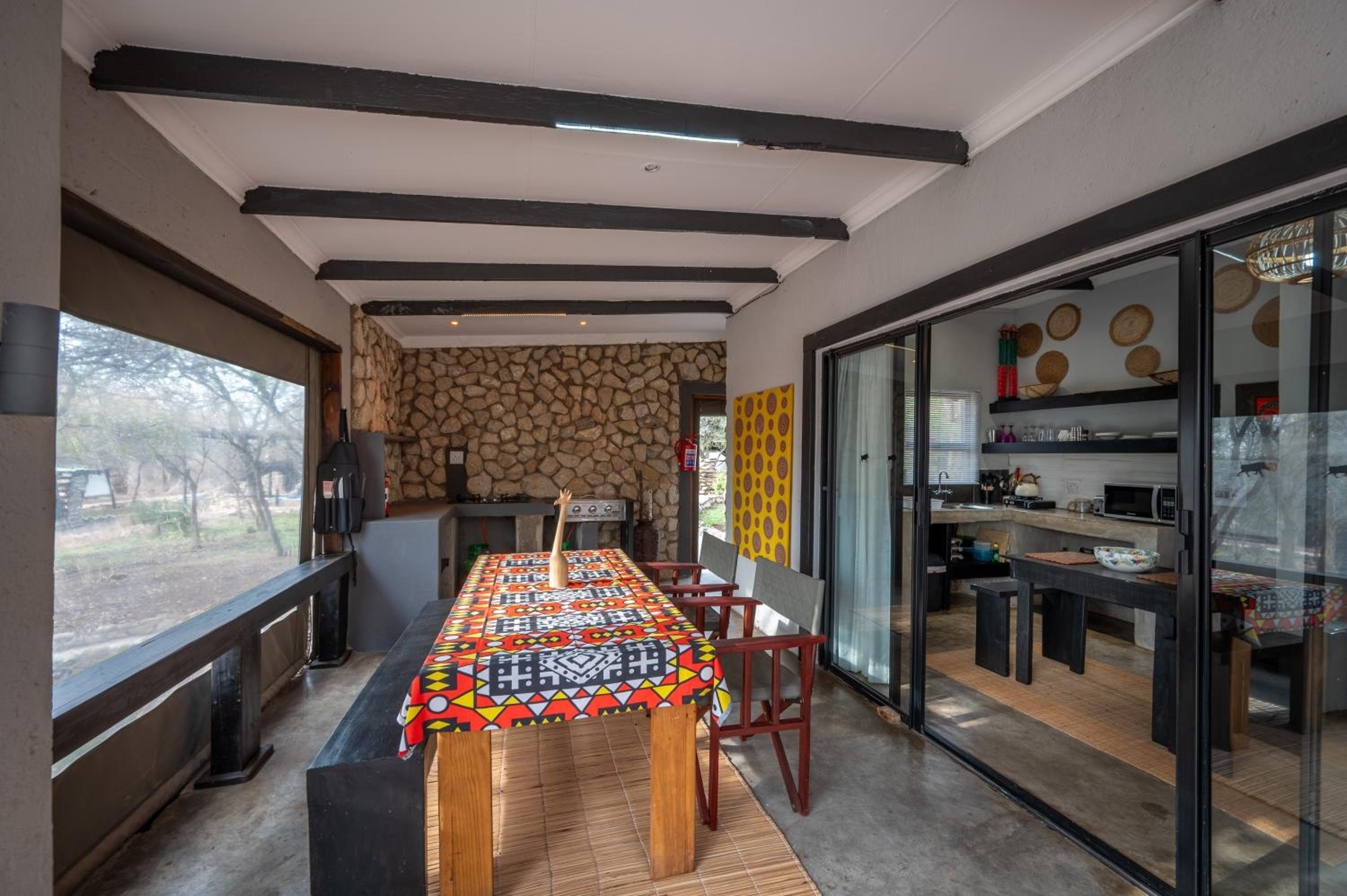 Foxy Crocodile Bush Lodge & Kruger Safaris