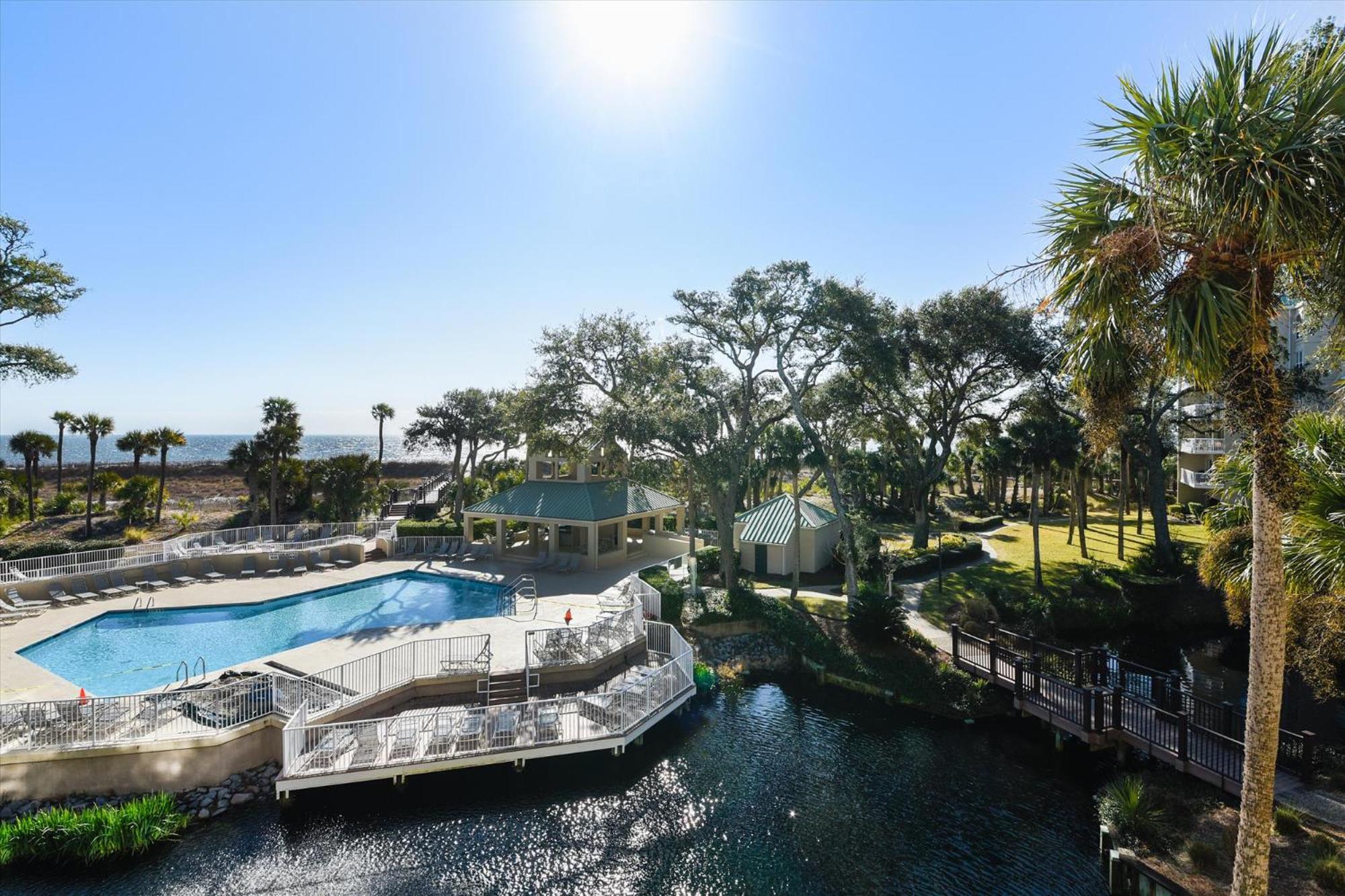 205 Barrington Arms- Oceanfront, Pool! Free Activities Included view 3