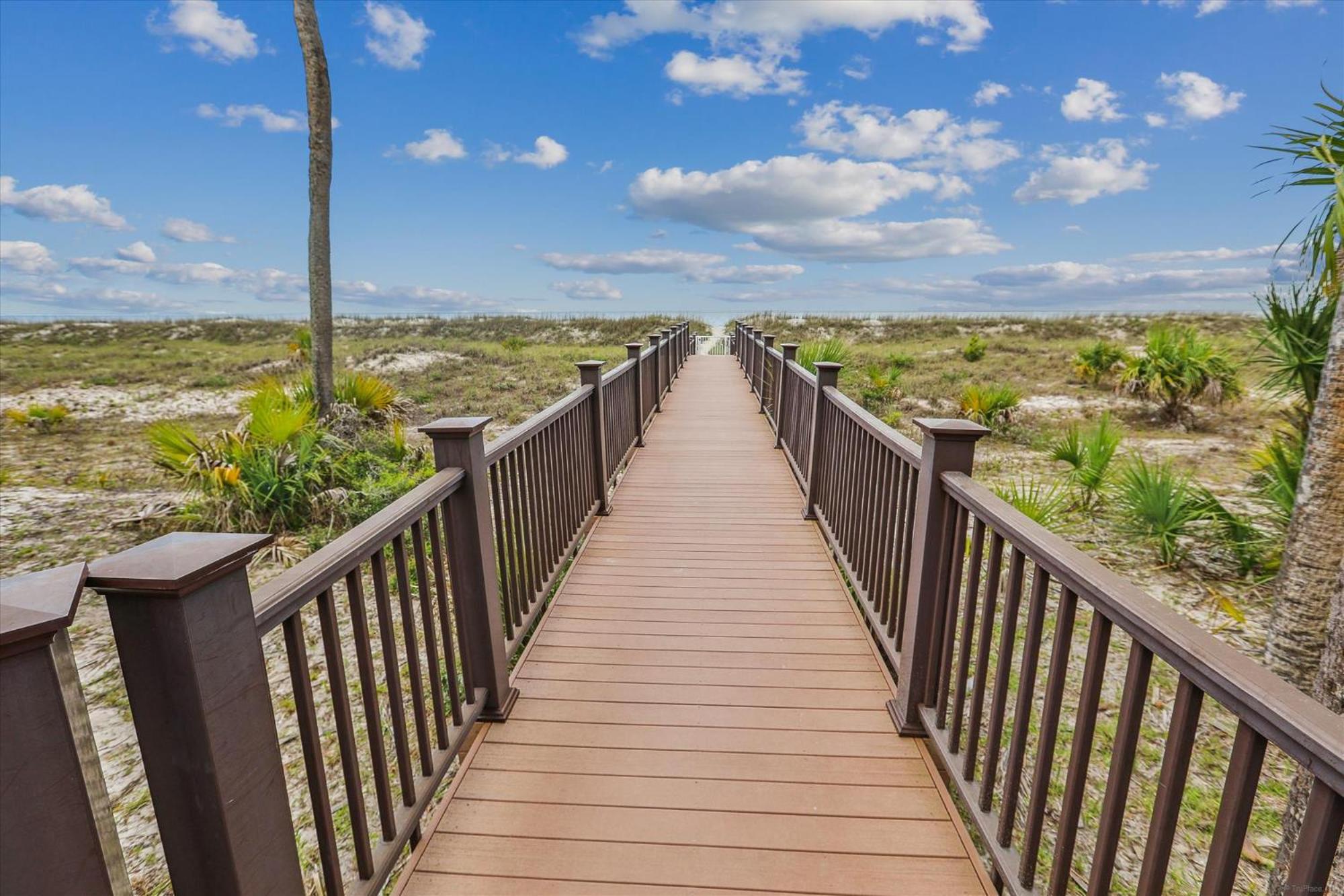 205 Barrington Arms- Oceanfront, Pool! Free Activities Included view 5